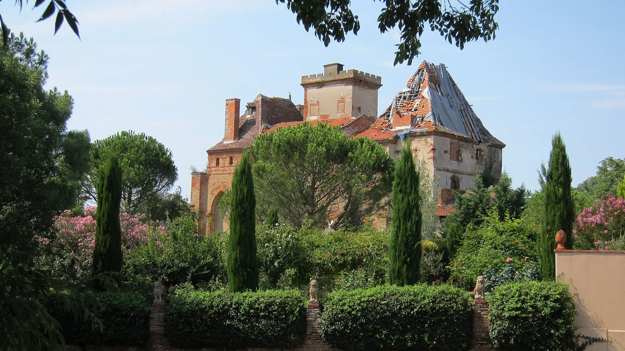 Photo showing: La Salvetat-Saint-Gilles (Haute-Garonne, France) :  Le château.