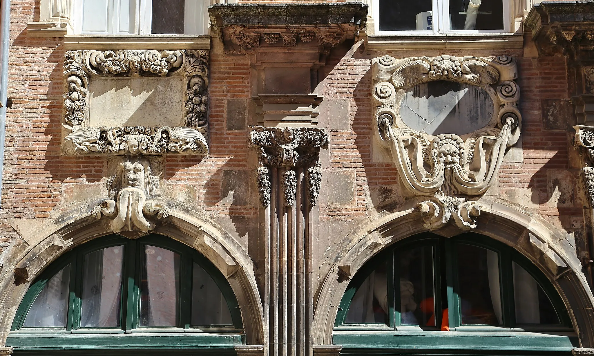 Photo showing: Cour intérieure Hôtel de Pierre / Toulouse