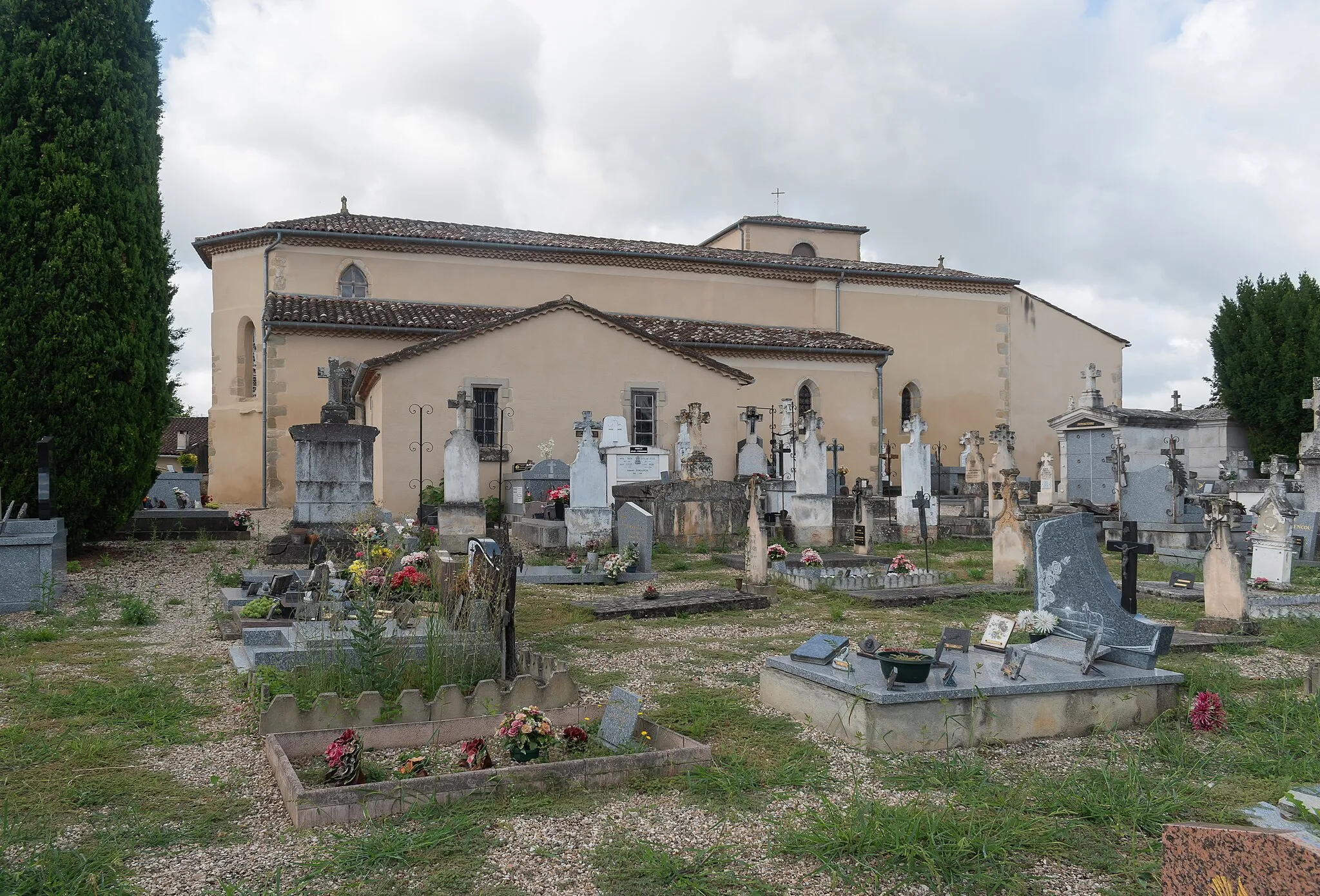 Photo showing: Saint Michel church in Sémalens, Tarn, France
