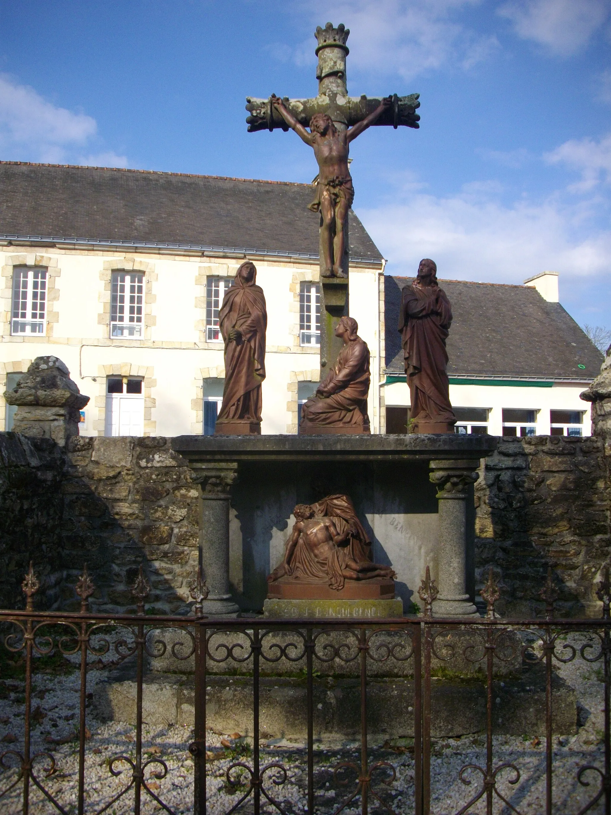 Photo showing: Calvary, Joachim Lamour street in Monterblanc (Morbihan, France)