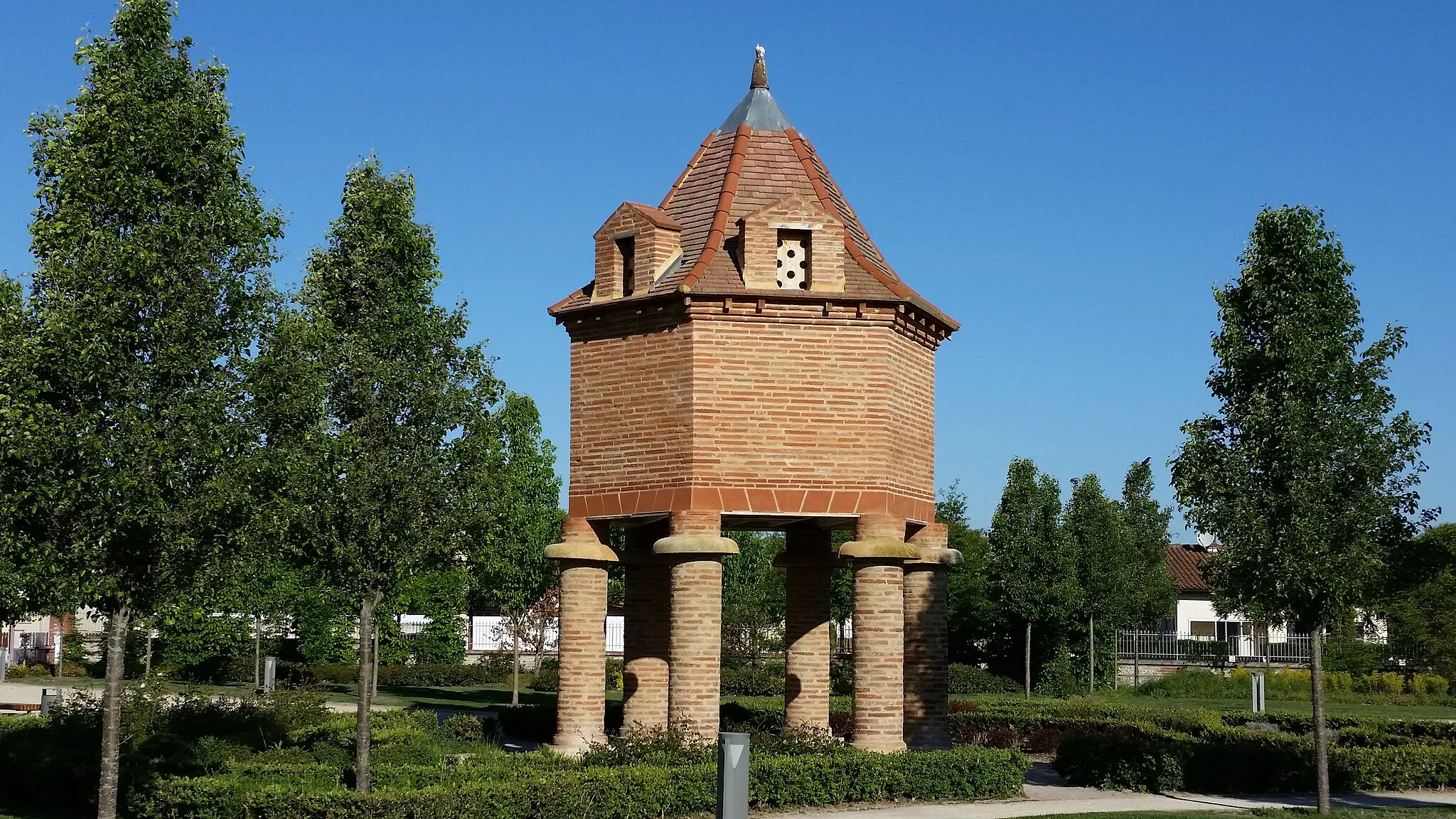 Photo showing: Frouzins city pigeon loft in the Saint-Germier park, built in 1670