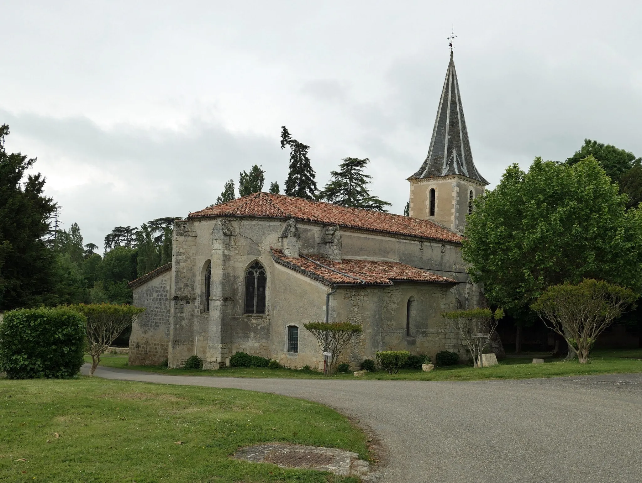 Photo showing: Église Saint-Luperc de Lauraët