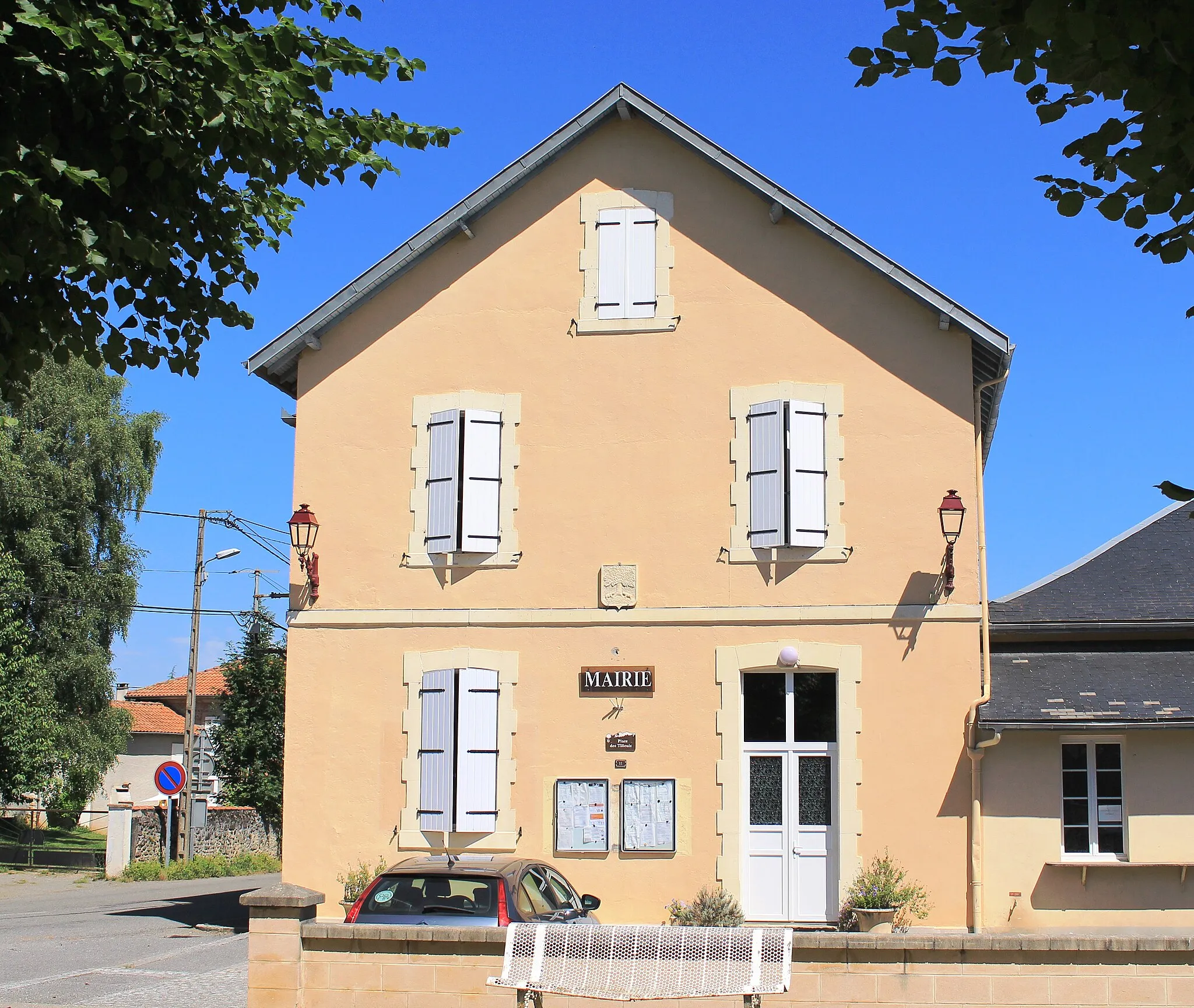Photo showing: Mairie de Lutilhous (Hautes-Pyrénées)