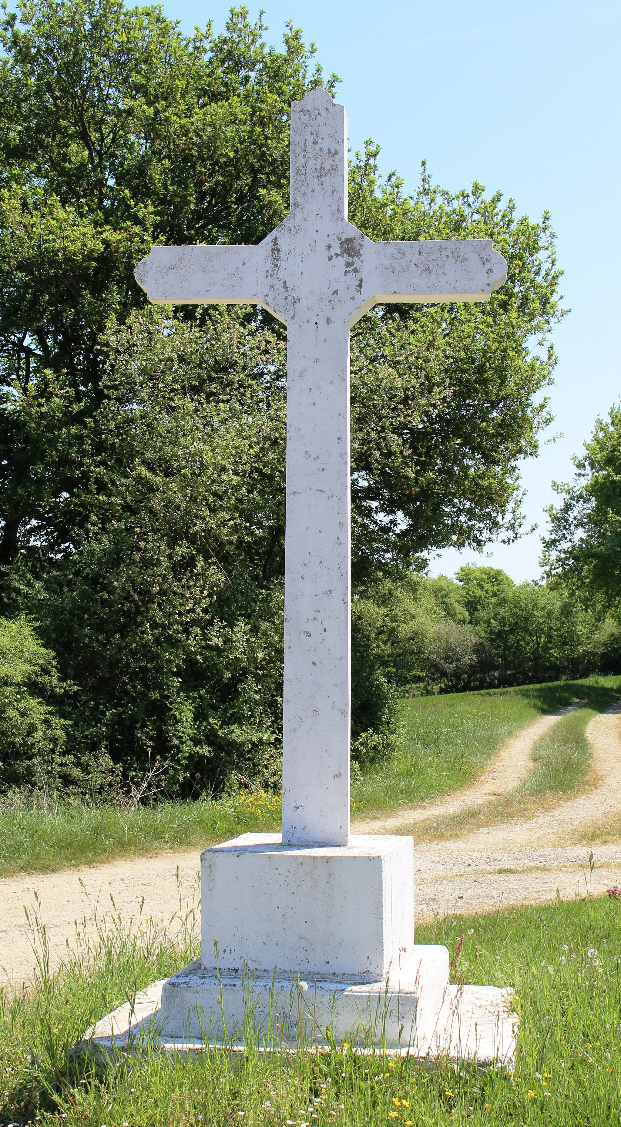 Photo showing: Croix de Collongues (Hautes-Pyrénées)