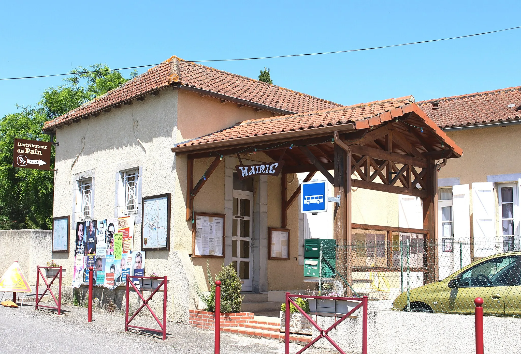 Photo showing: Mairie de Sénac (Hautes-Pyrénées)
