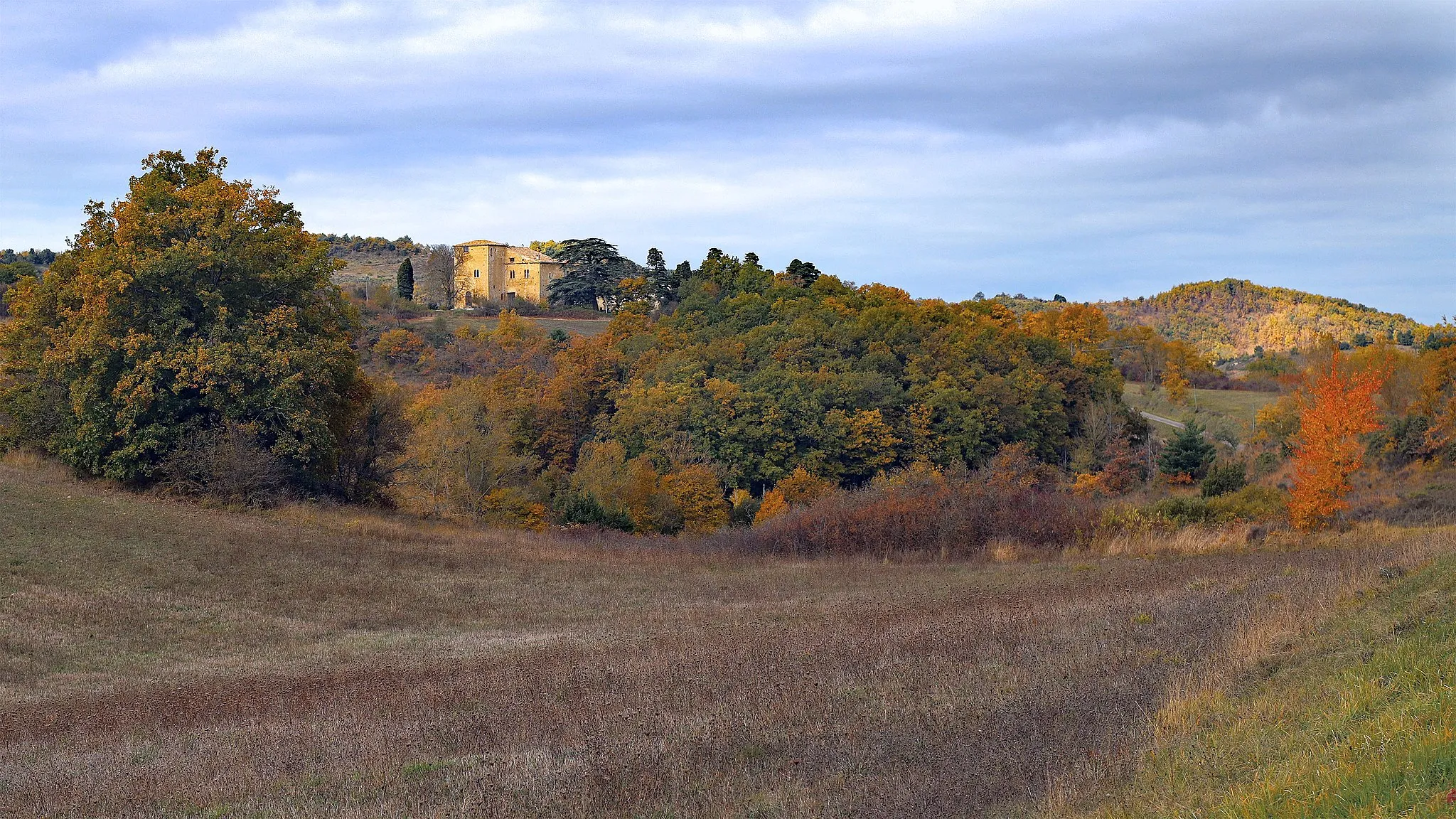 Photo showing: La Tour commune de Sainte-Foi