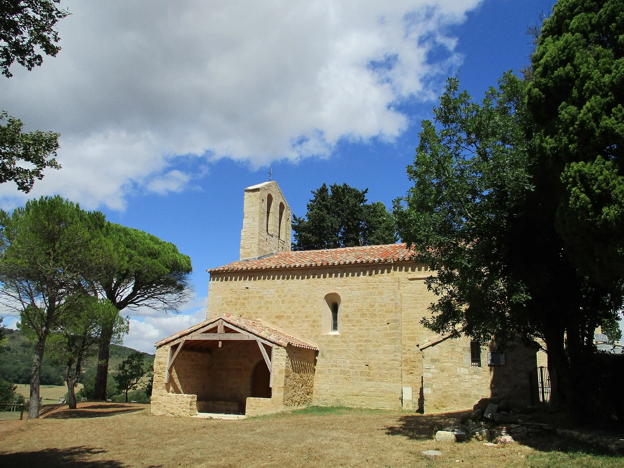 Photo showing: This building is indexed in the base Mérimée, a database of architectural heritage maintained by the French Ministry of Culture, under the reference PA00135438 .