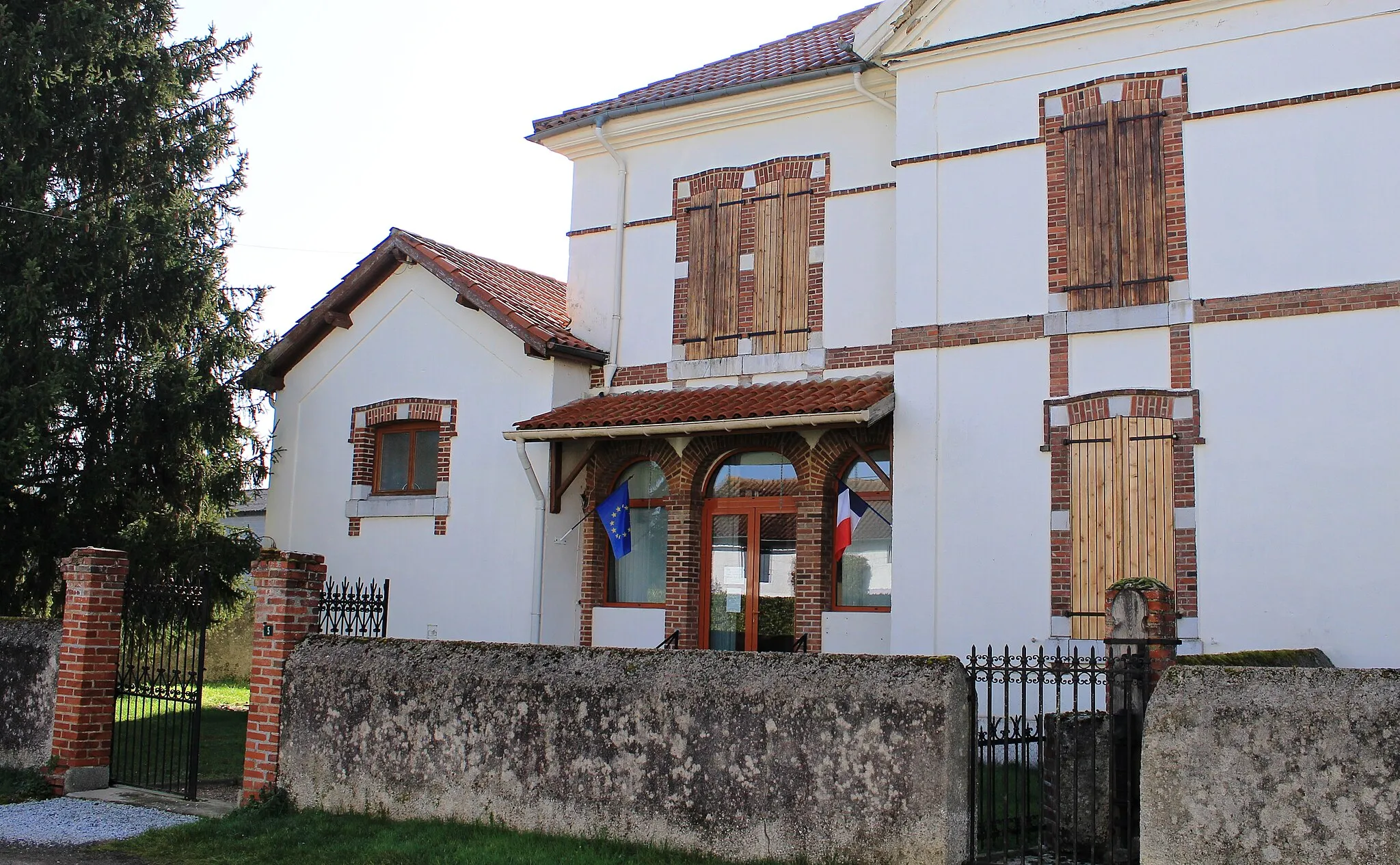 Photo showing: Mairie de Laméac (Hautes-Pyrénées)