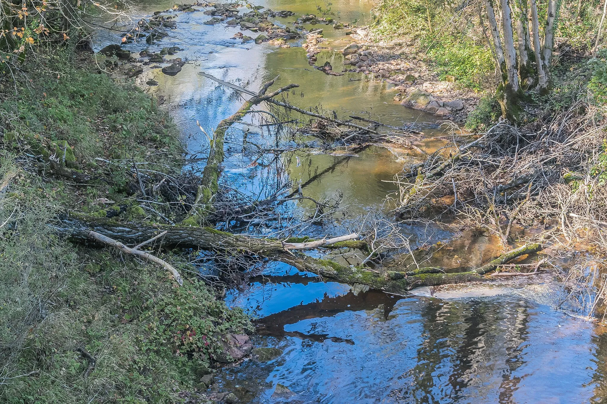 Photo showing: Dourdou River in Nauviale, Aveyron, France