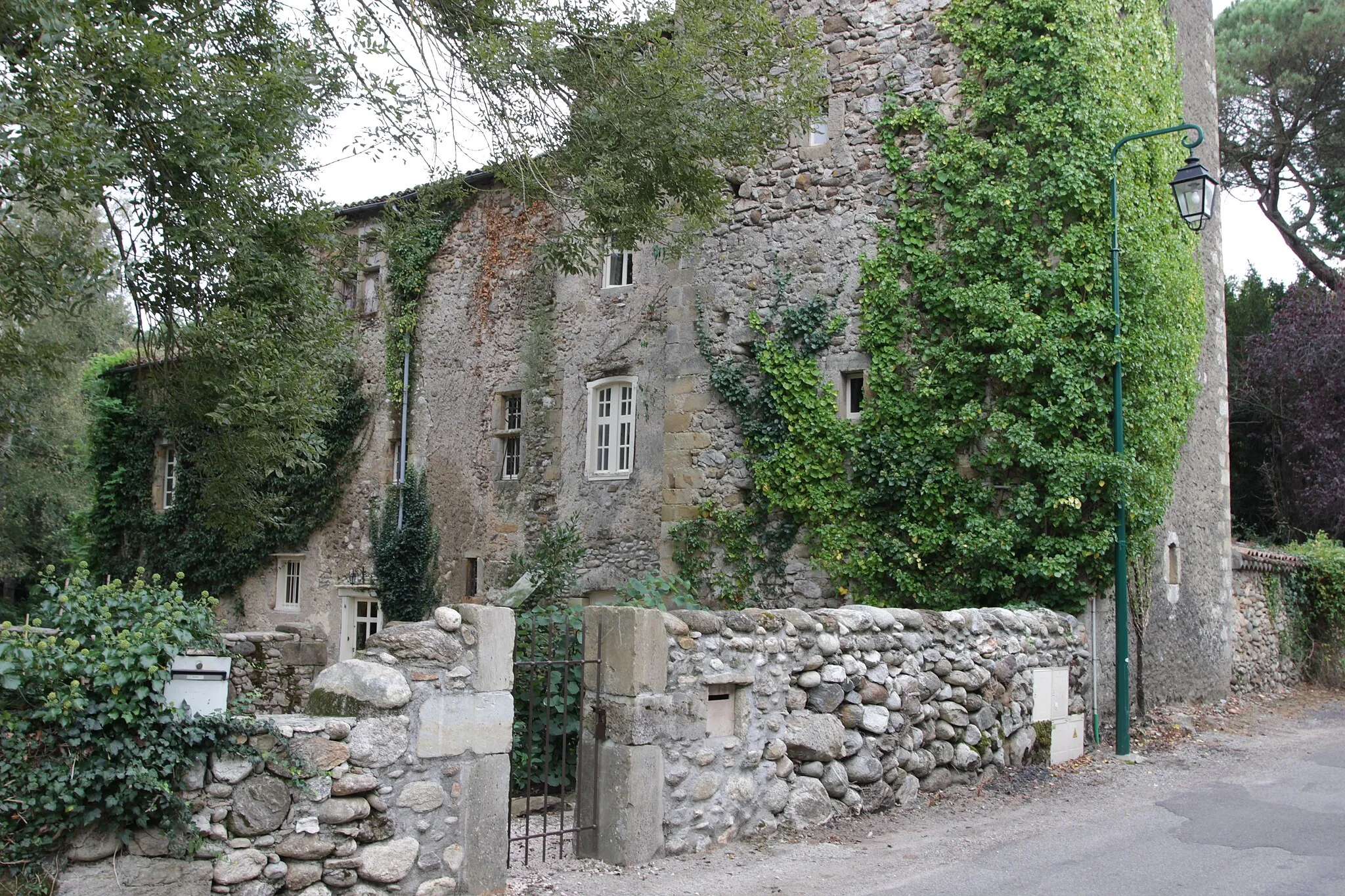 Photo showing: Château de Loubières