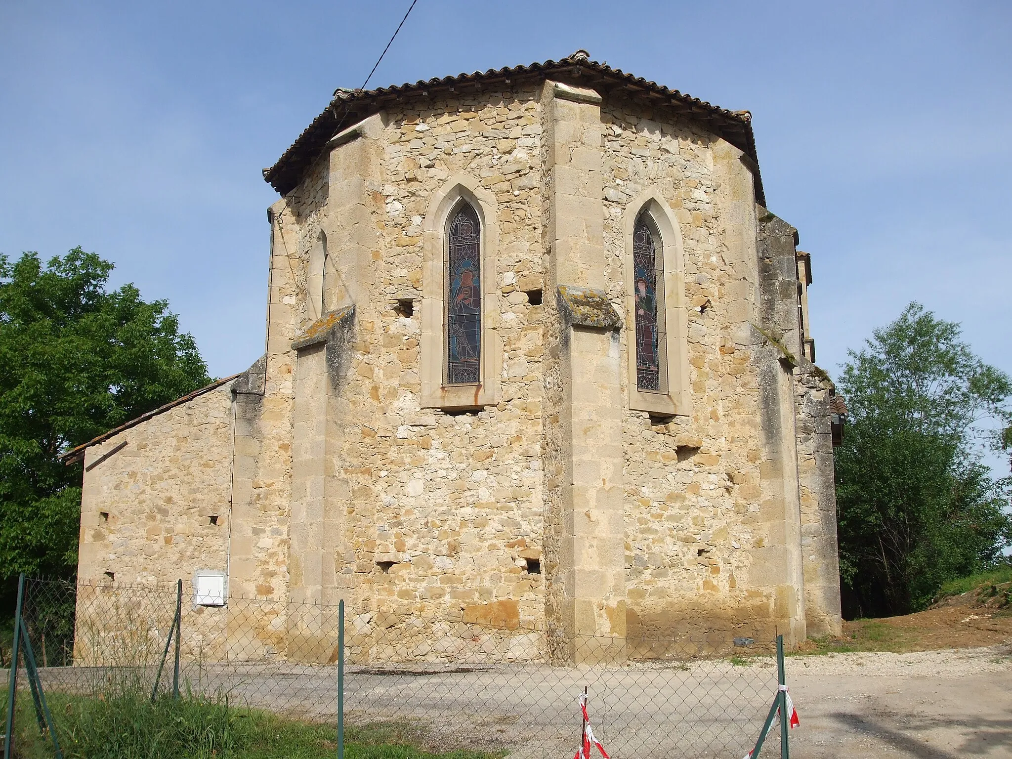 Photo showing: Church in Aigues-Juntes