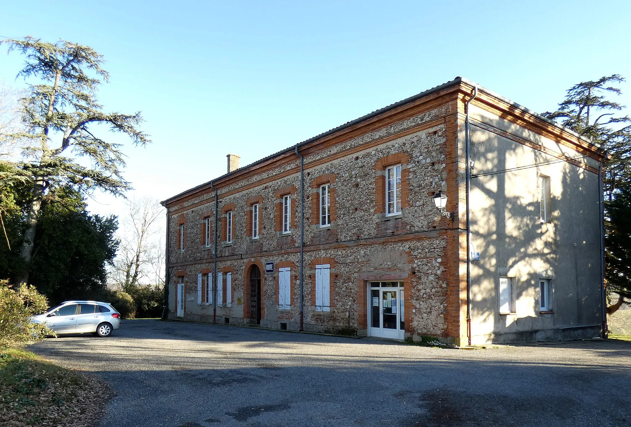 Photo showing: Mairie-château de Lanoux (Ariège) en janvier 2022