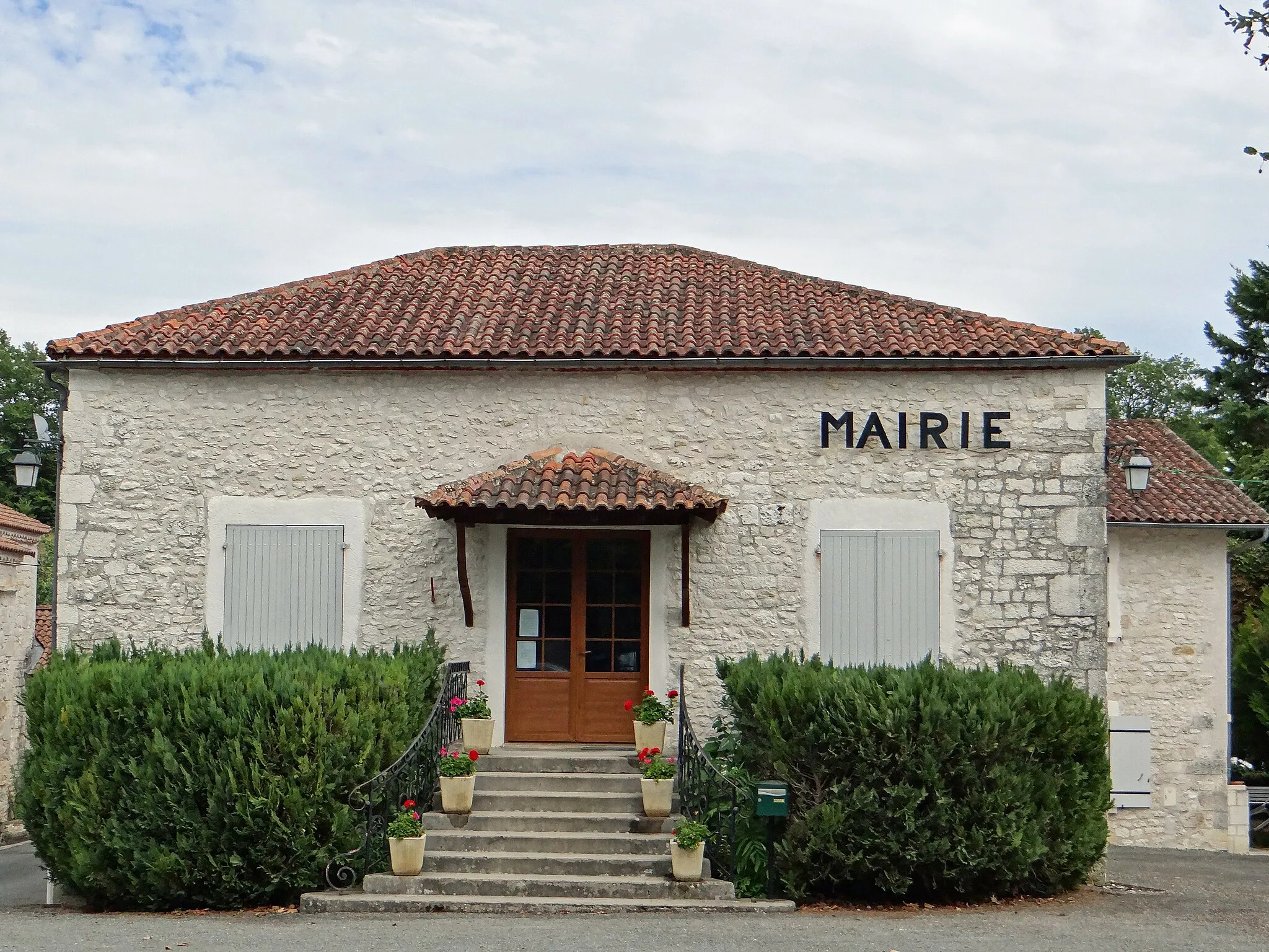 Photo showing: Masquières - La mairie