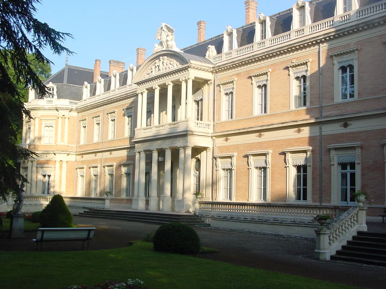 Photo showing: Façade Sud du Palais Niel
