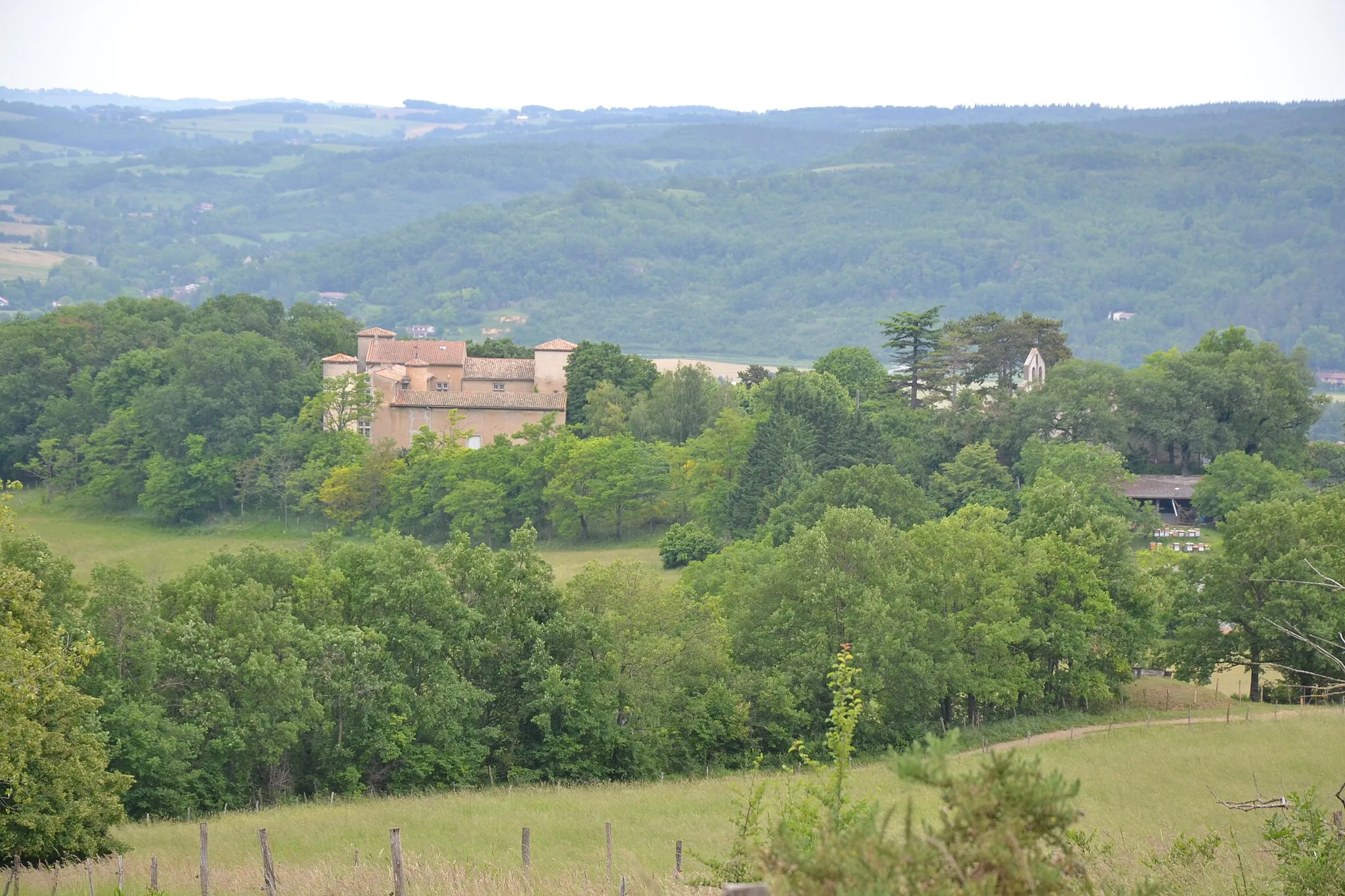 Photo showing: Le château de Gargas, à Viviès (Ariège, France).