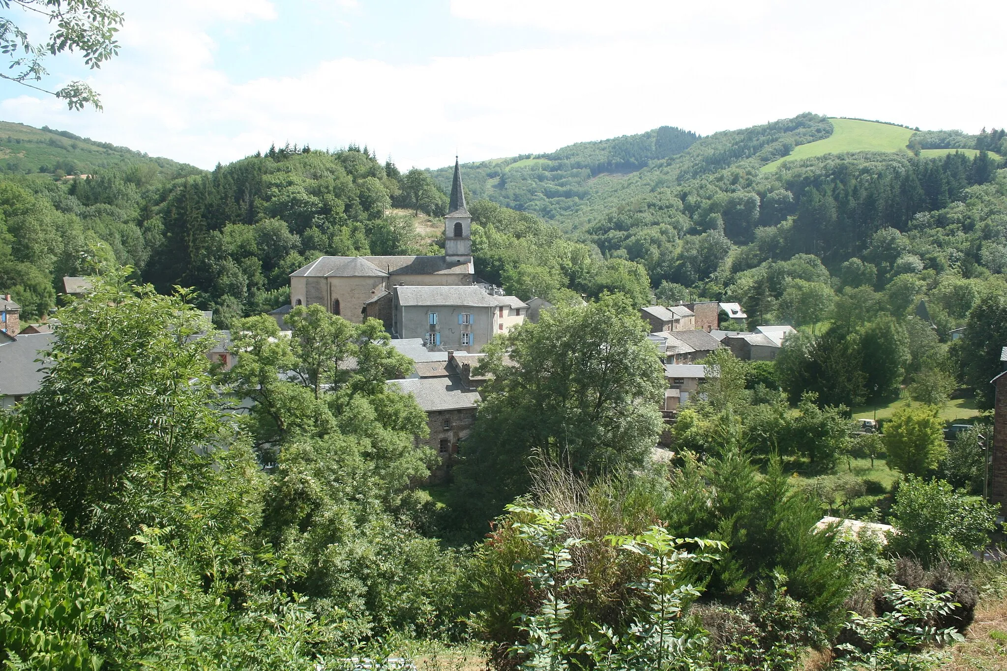 Photo showing: Mounes-Prohencoux (Aveyron) - vue générale de Mounes.