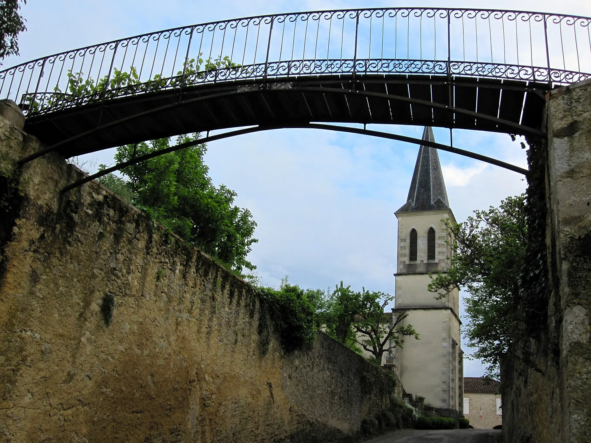 Photo showing: Passerelle reliant le Château au verger