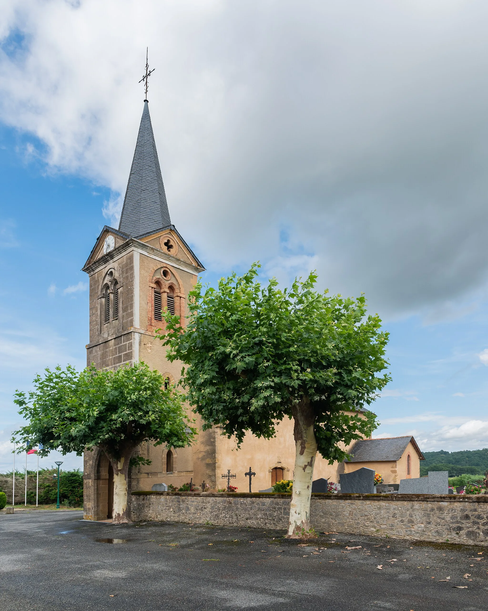 Photo showing: Saint Peter church in Estampures, Hautes-Pyrénées, France