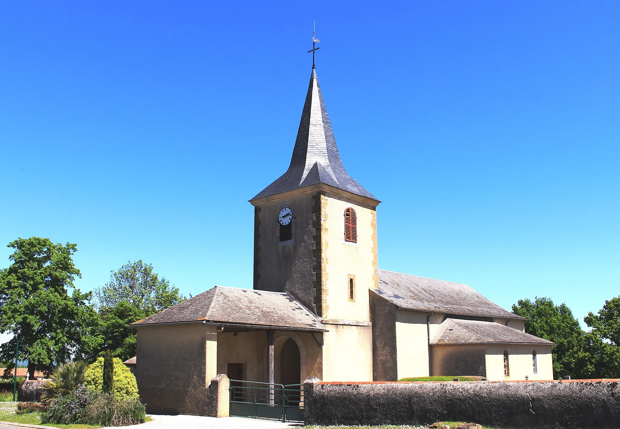 Photo showing: Église Saint-Martin de Lustar (Hautes-Pyrénées)