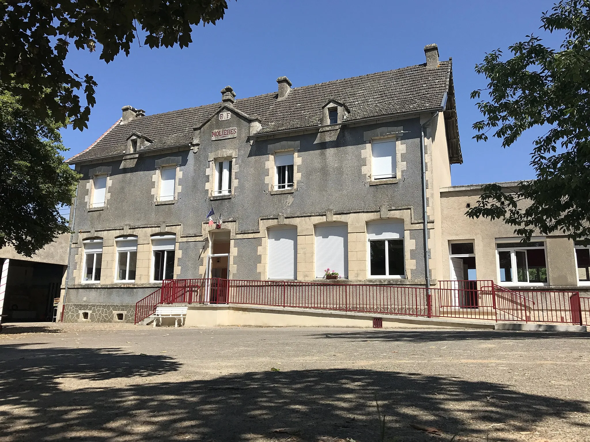 Photo showing: Ecole de Molières, Lot, France