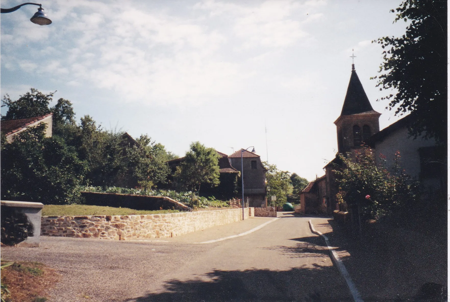 Photo showing: l'entrée du village