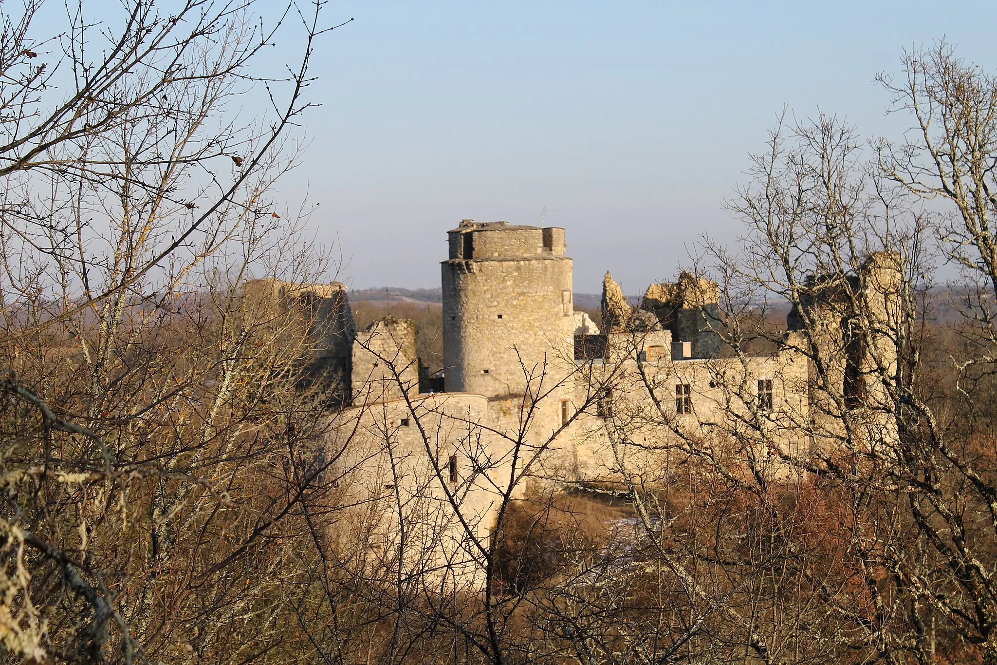 Photo showing: Château de Roussillon à Saint-Pierre-Lafeuille (Lot).