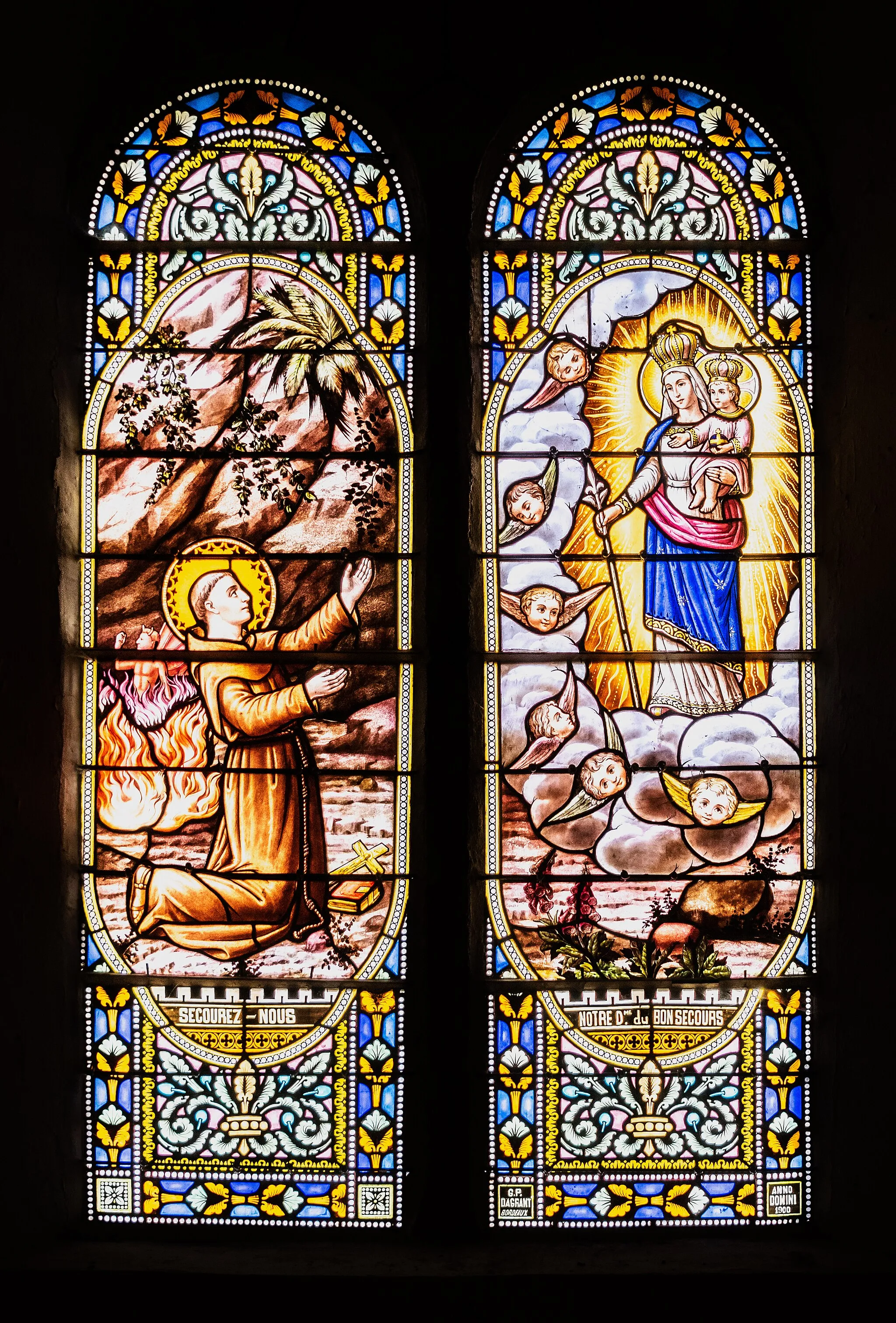 Photo showing: Stained-glass windows in the church in Ladirat, Lot, France