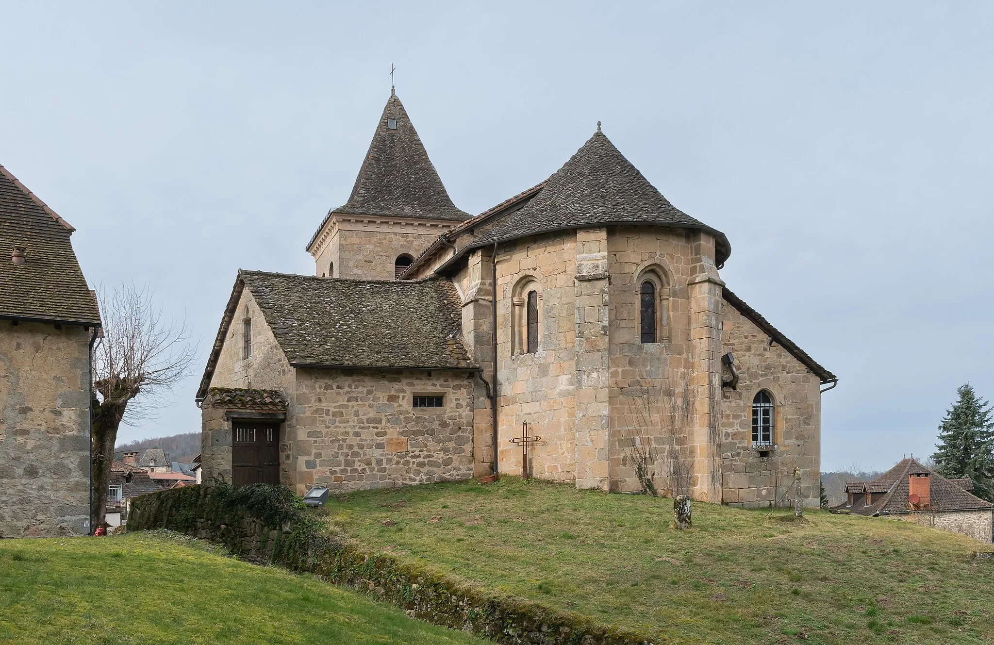 Photo showing: Saint Magdalene church in Teyssieu, Lot, France
