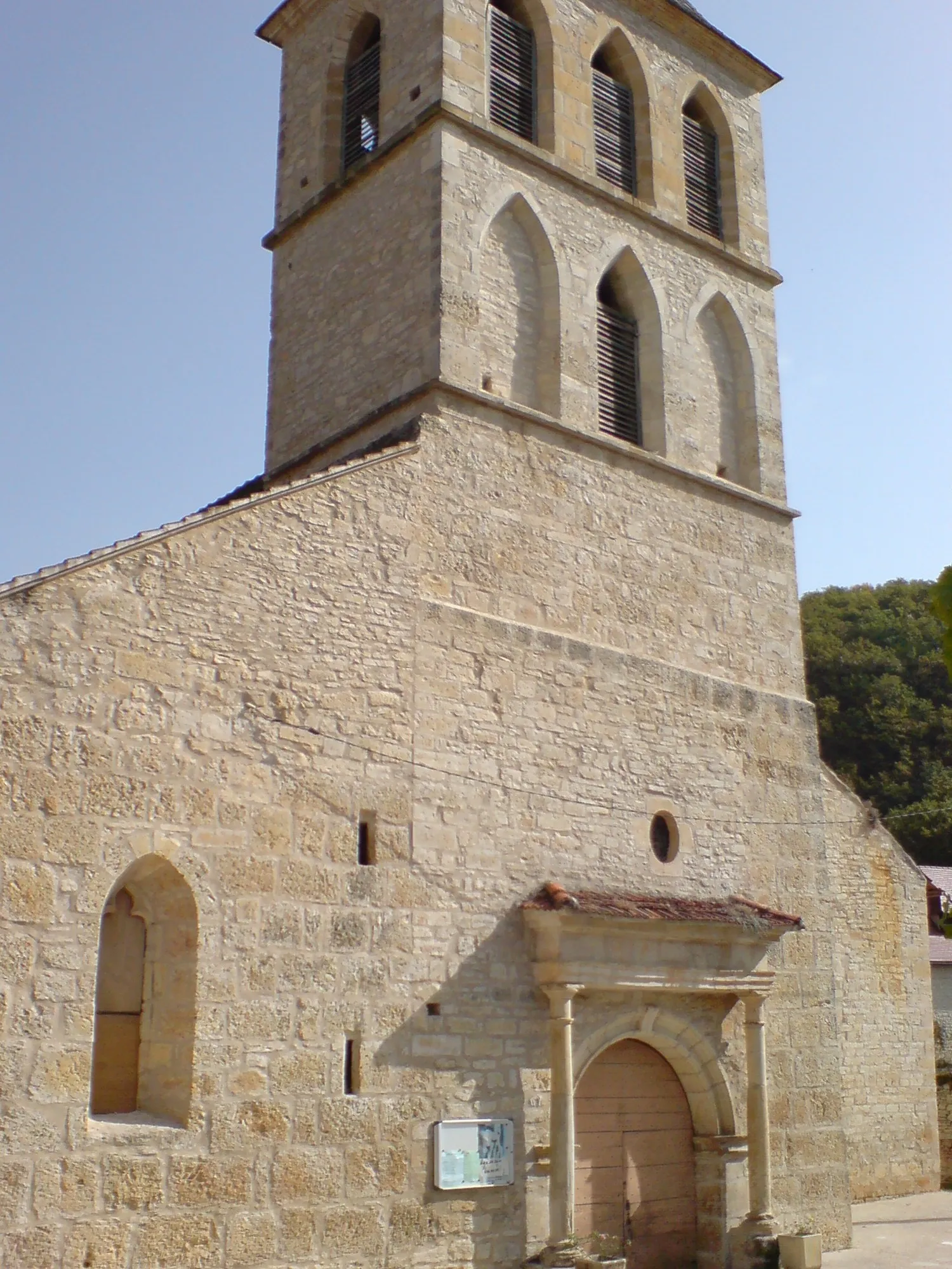 Photo showing: Church of Peyrilles.