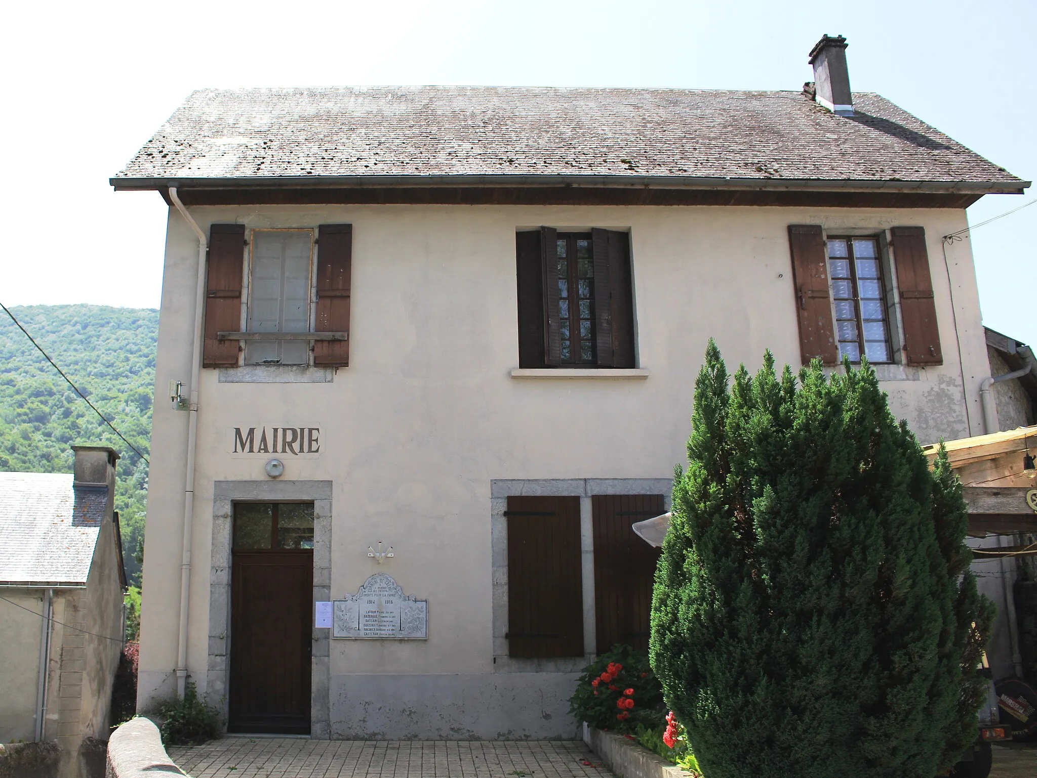 Photo showing: Mairie de Gazave (Hautes-Pyrénées)