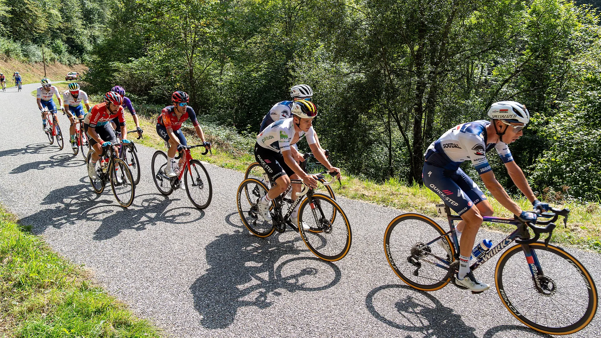 Photo showing: Peloton of Vuelta 2023 in col de Spandelles with Remco Evenepoel