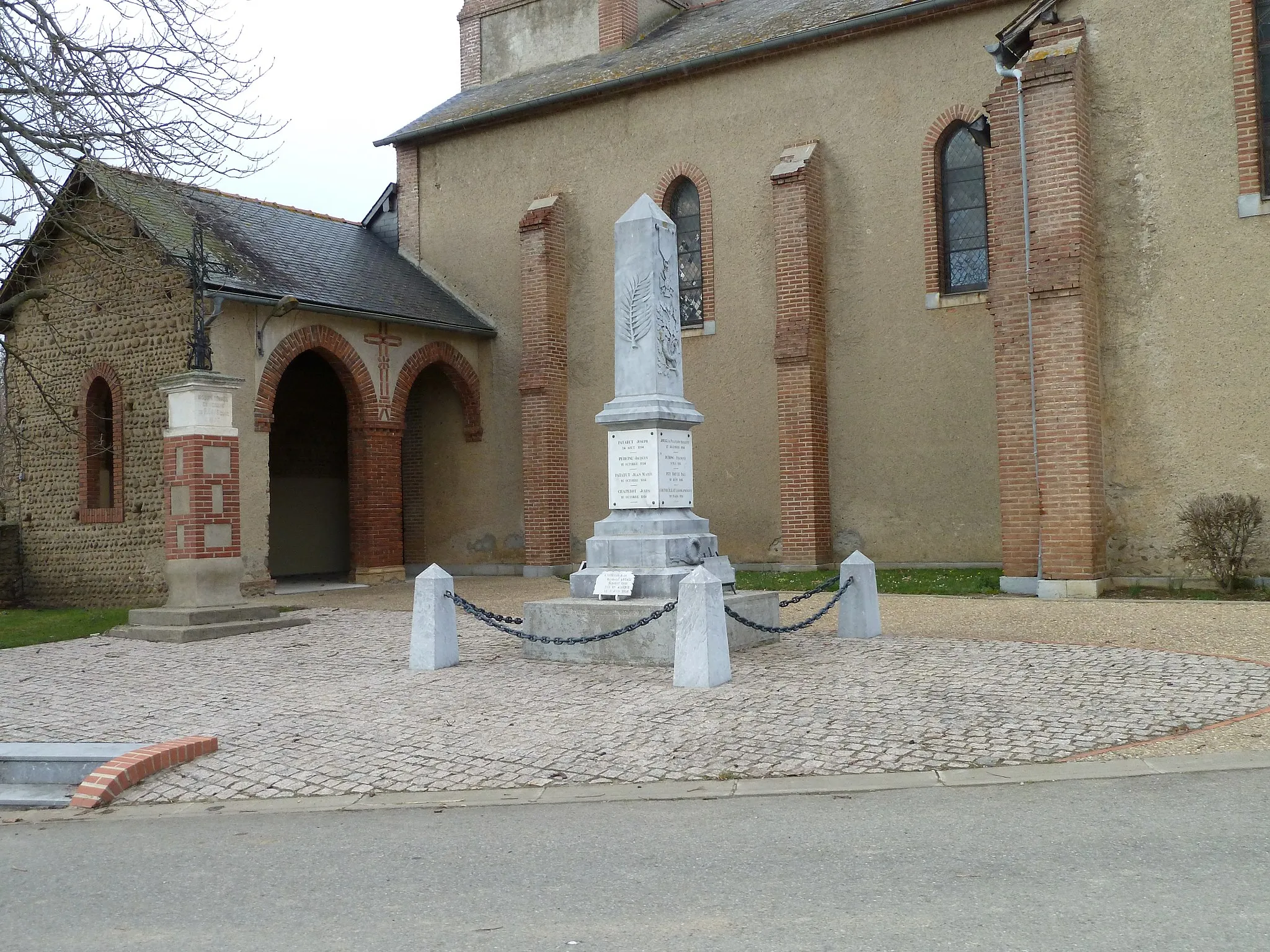Photo showing: Monument aux morts de Lamayou