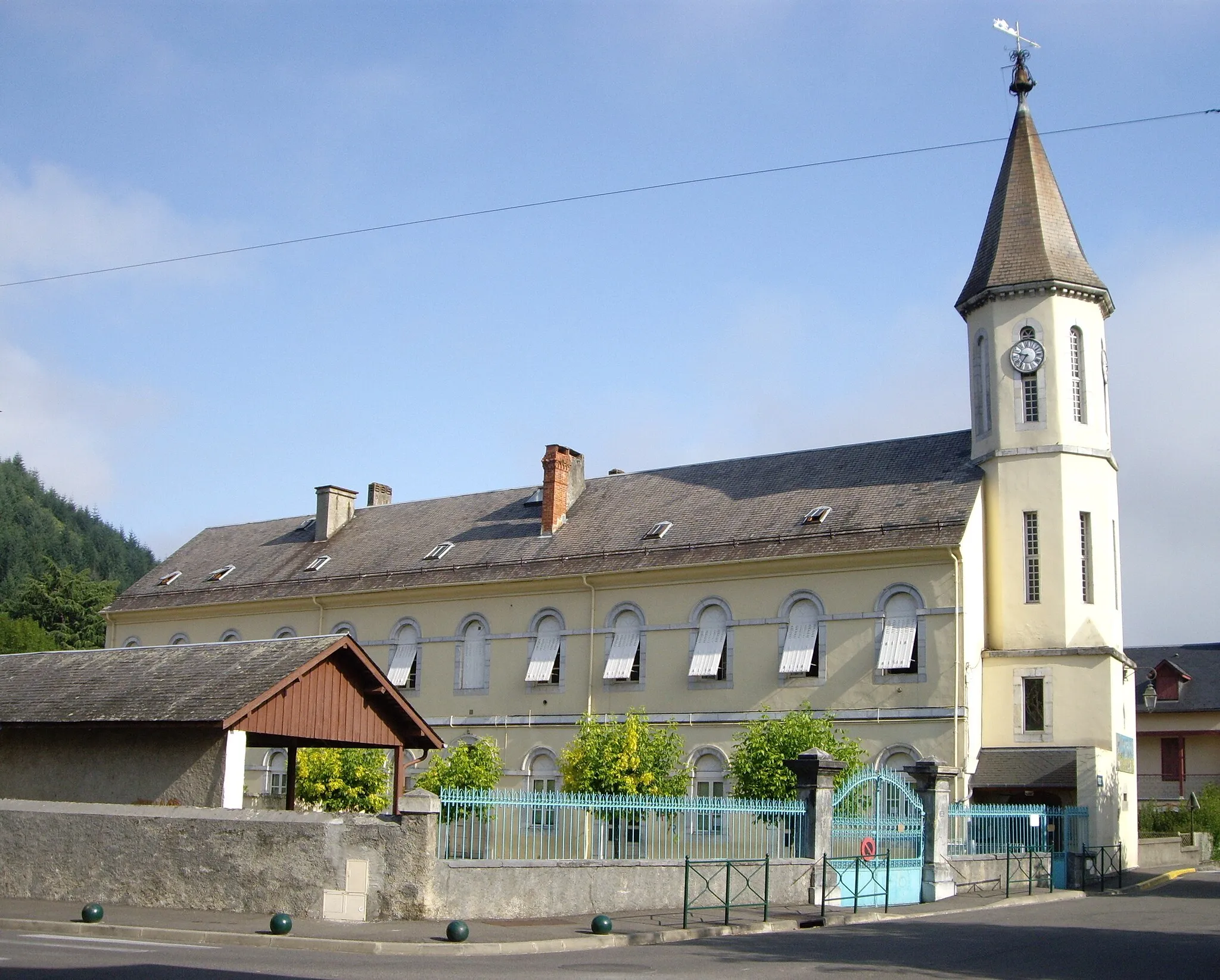 Photo showing: École de Pouzac (65)