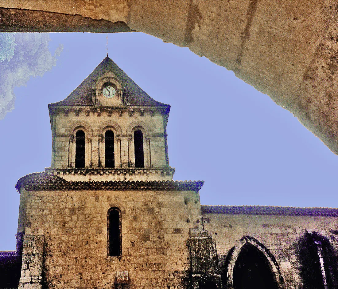 Photo showing: This building is classé au titre des monuments historiques de la France. It is indexed in the base Mérimée, a database of architectural heritage maintained by the French Ministry of Culture, under the reference PA00084169 .