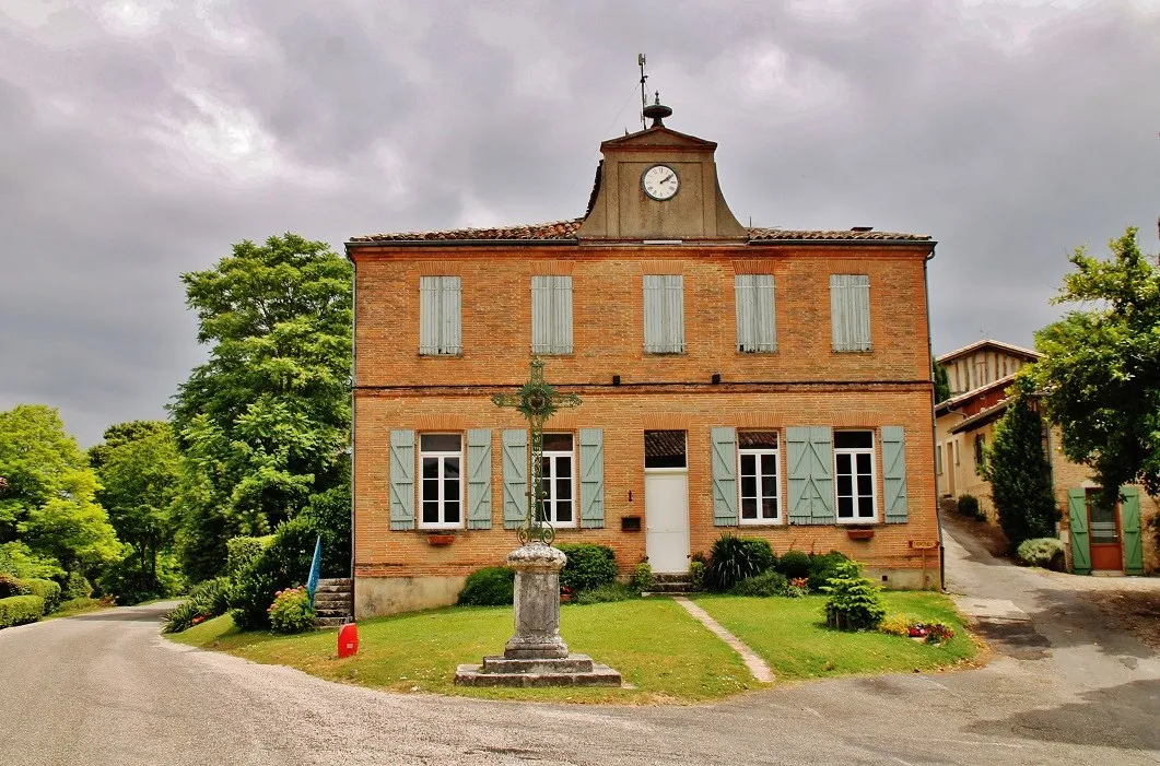 Photo showing: La Mairie