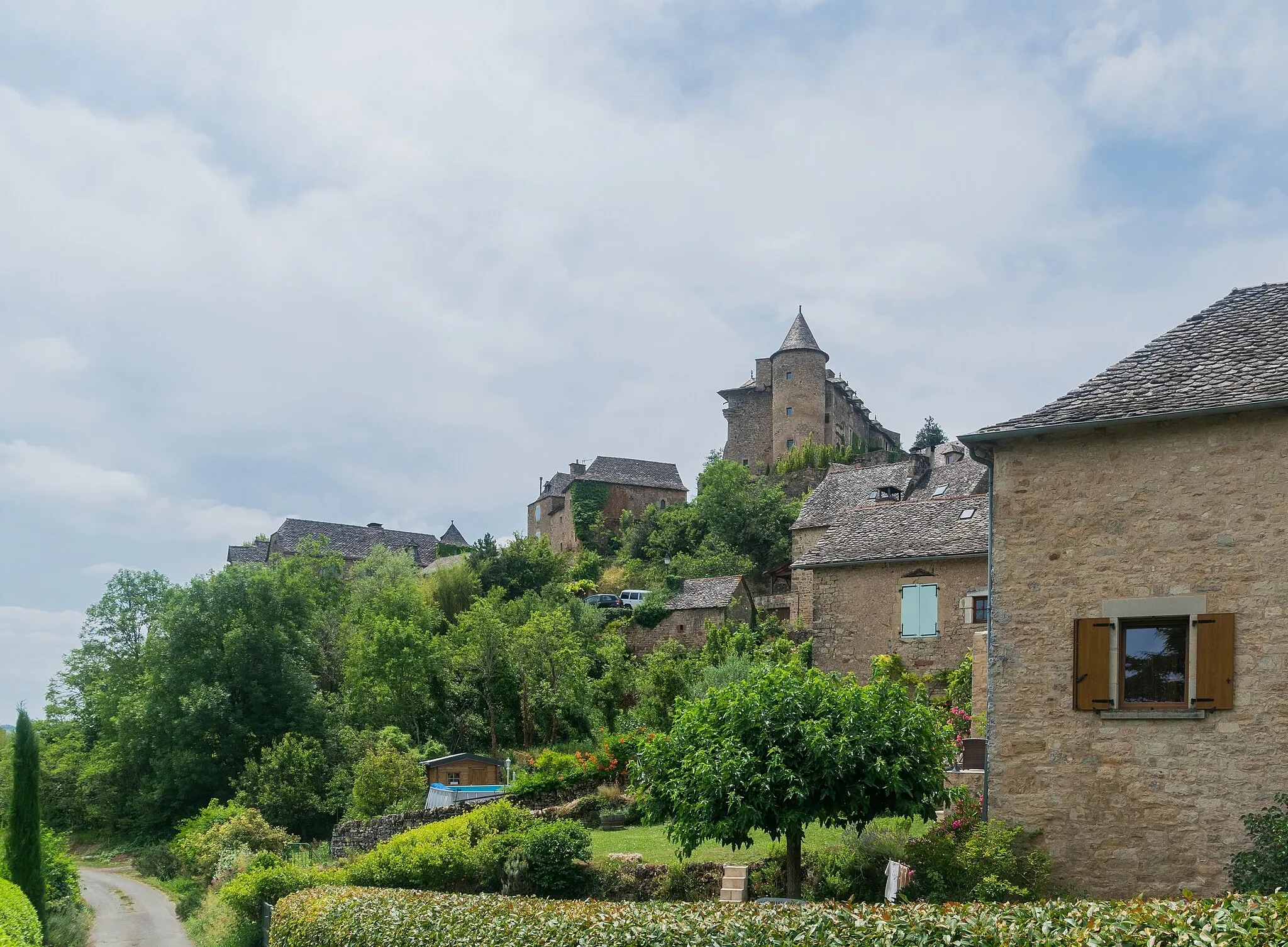 Photo showing: This building is inscrit au titre des monuments historiques de la France. It is indexed in the base Mérimée, a database of architectural heritage maintained by the French Ministry of Culture, under the reference PA00093996 .