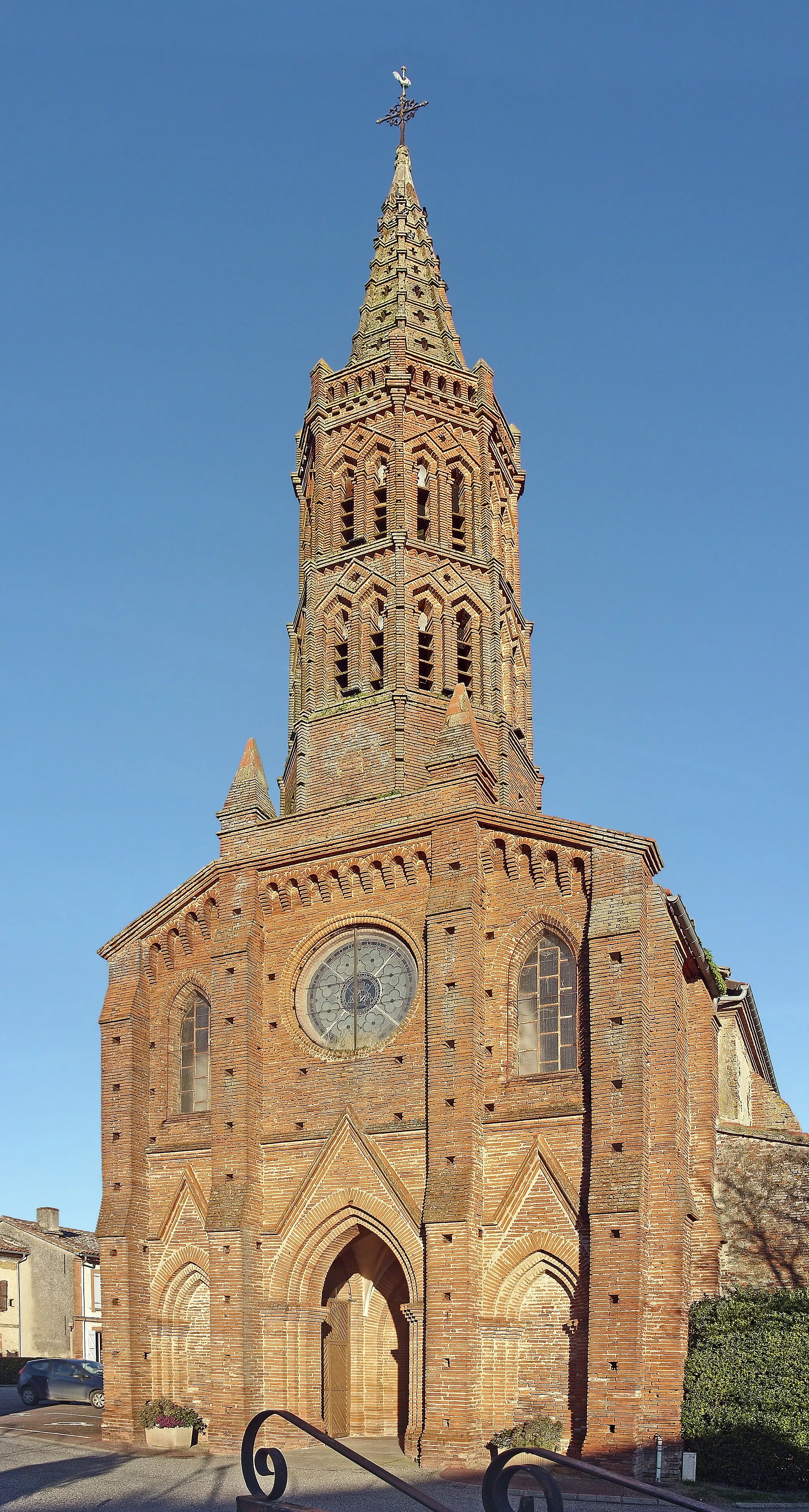 Photo showing: Lavalette, Haute-Garonne. Church Saint-Laurent.