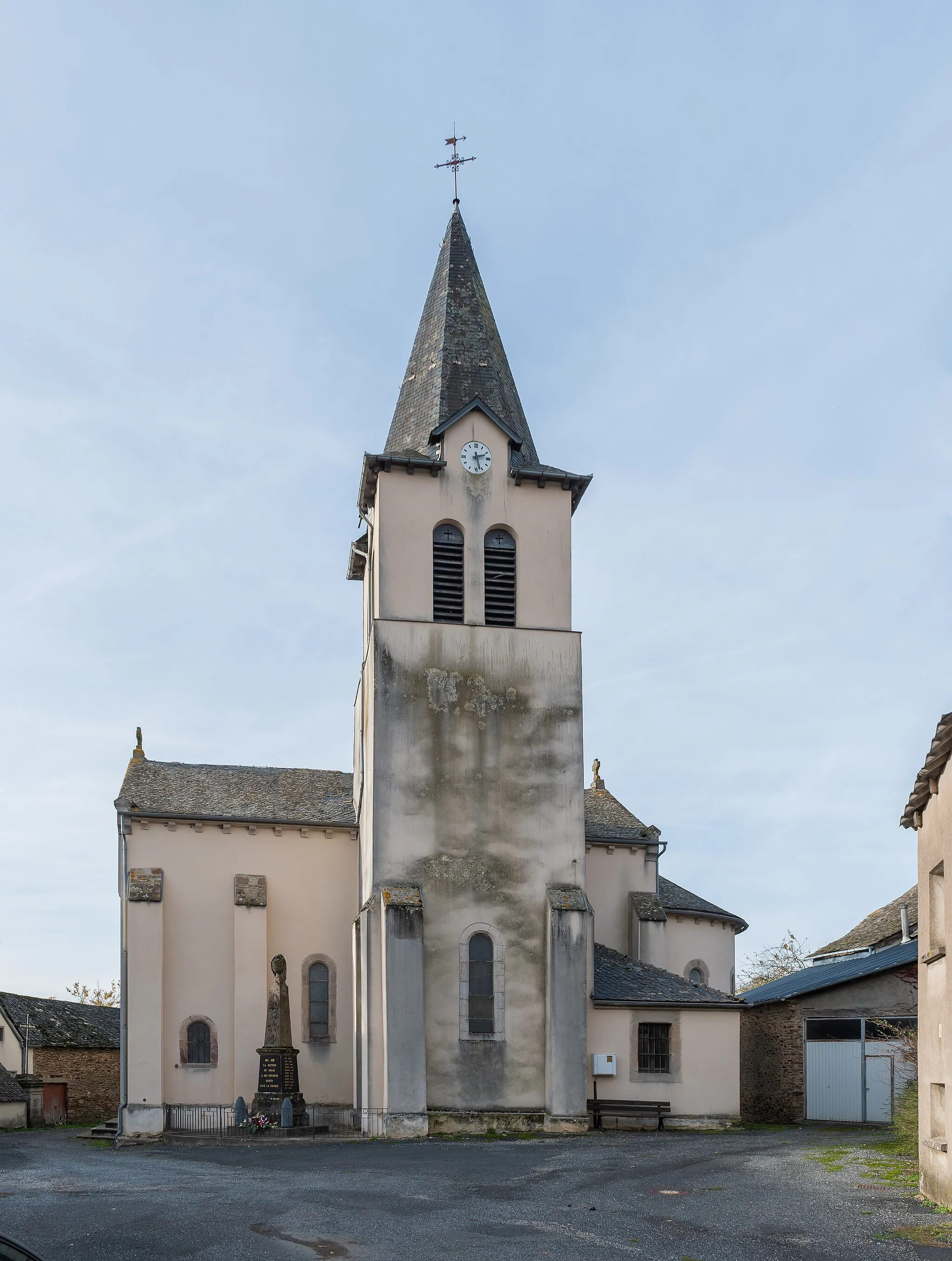 Photo showing: Saint Peter in chains church in Tayac, commune of Centrès, Aveyron, France
