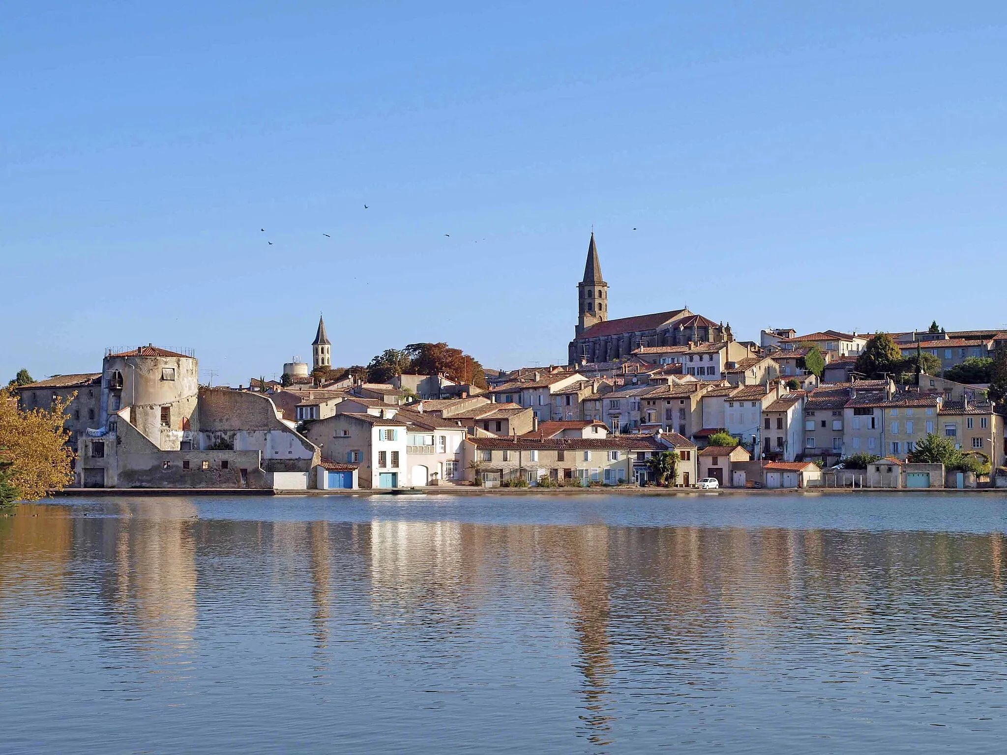 Photo showing: Castelnaudary - Grand bassin du canal du midi