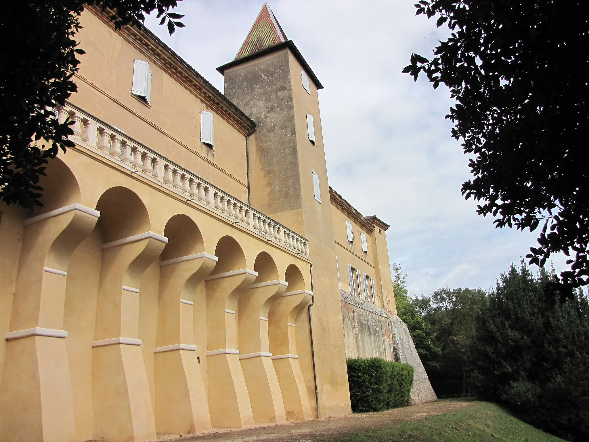 Photo showing: Château de Mézens