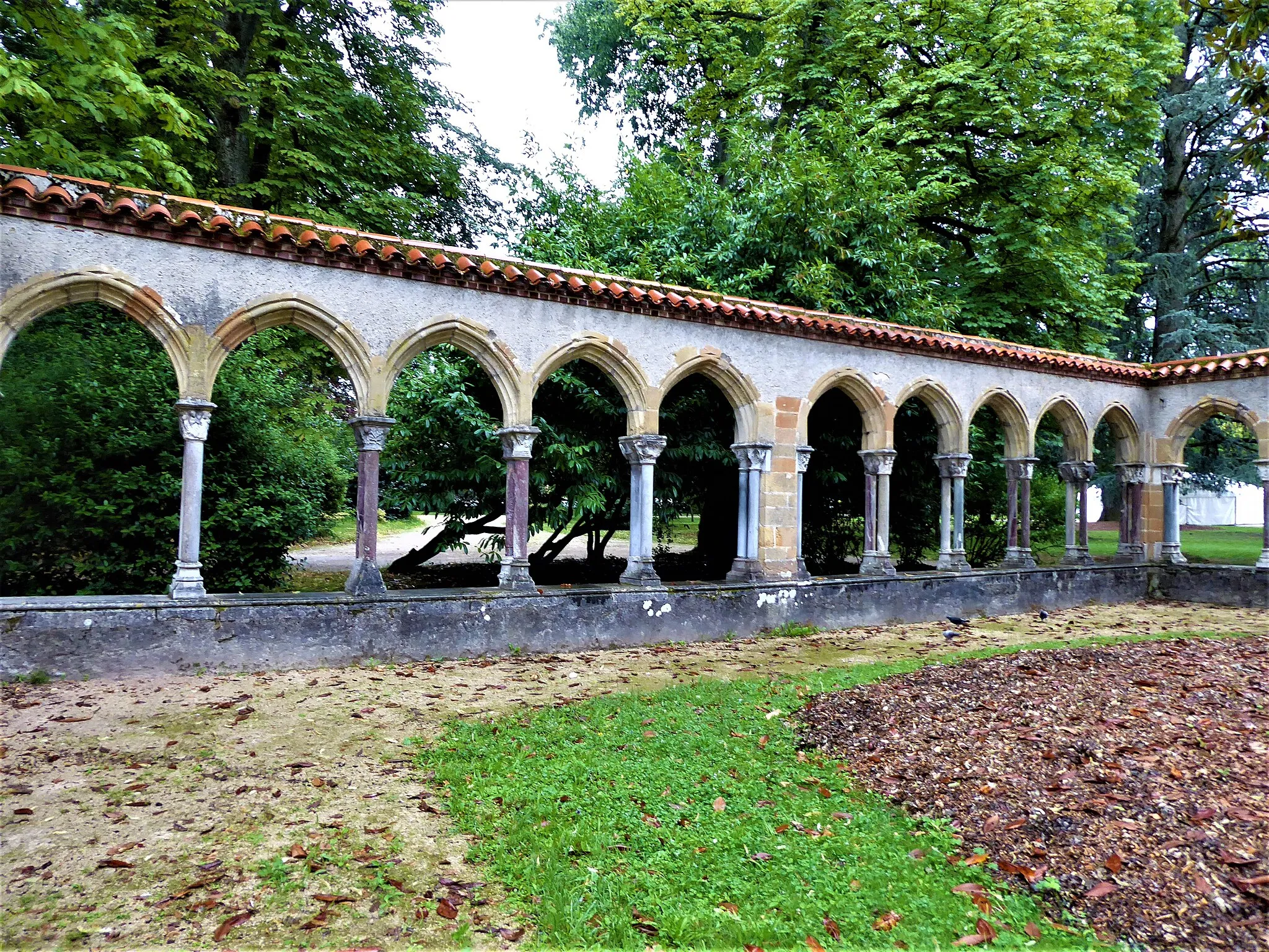 Photo showing: Cloister of Saint-Sever-de-Rustan abbey