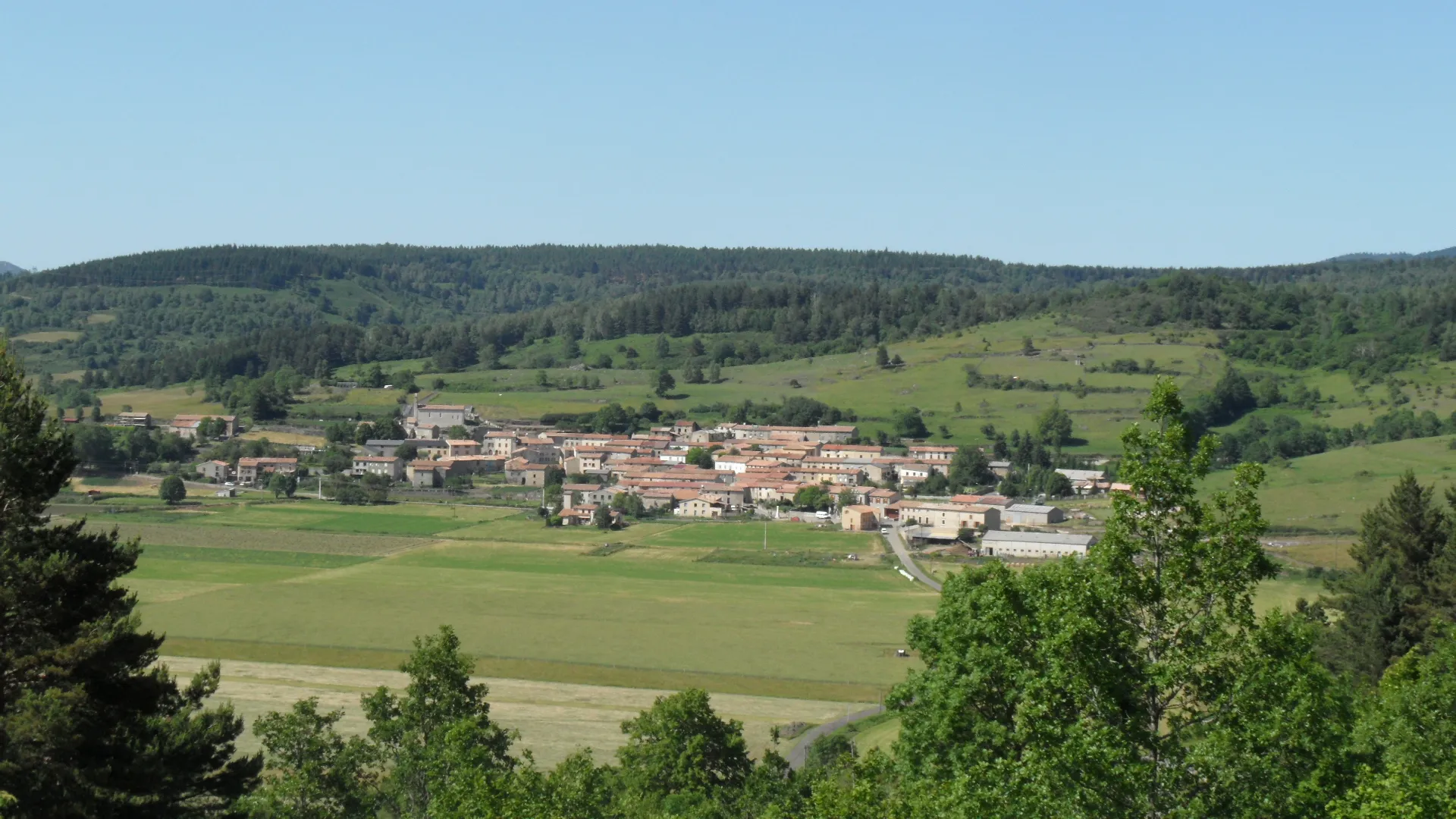 Photo showing: View of Aunat, Aude, France