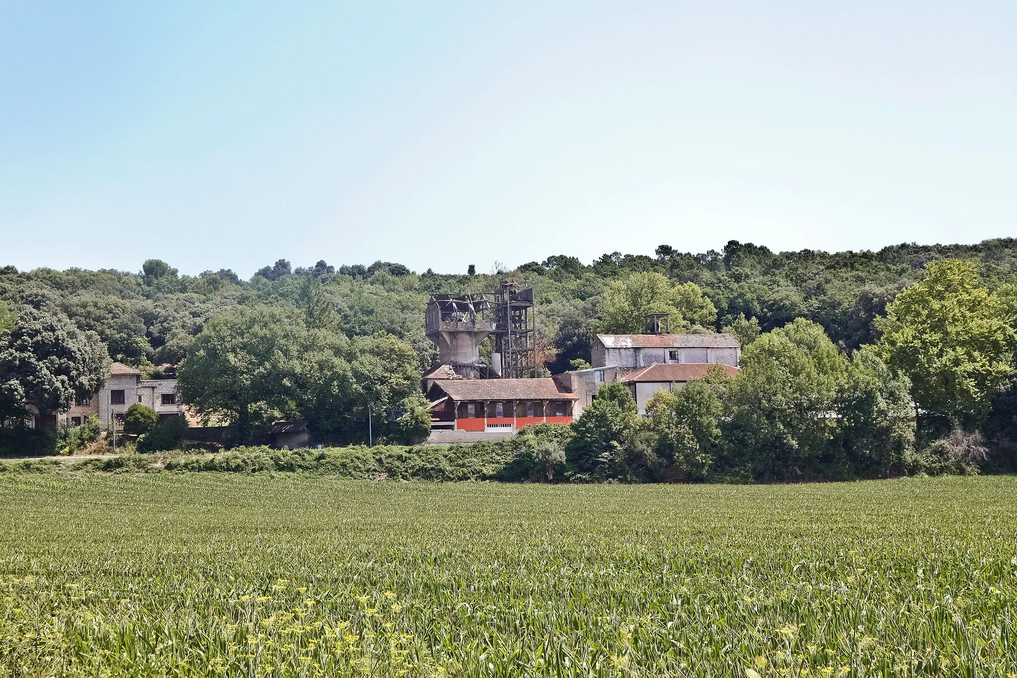 Photo showing: Cenne-Monestiés village, an old factory of products for agriculture