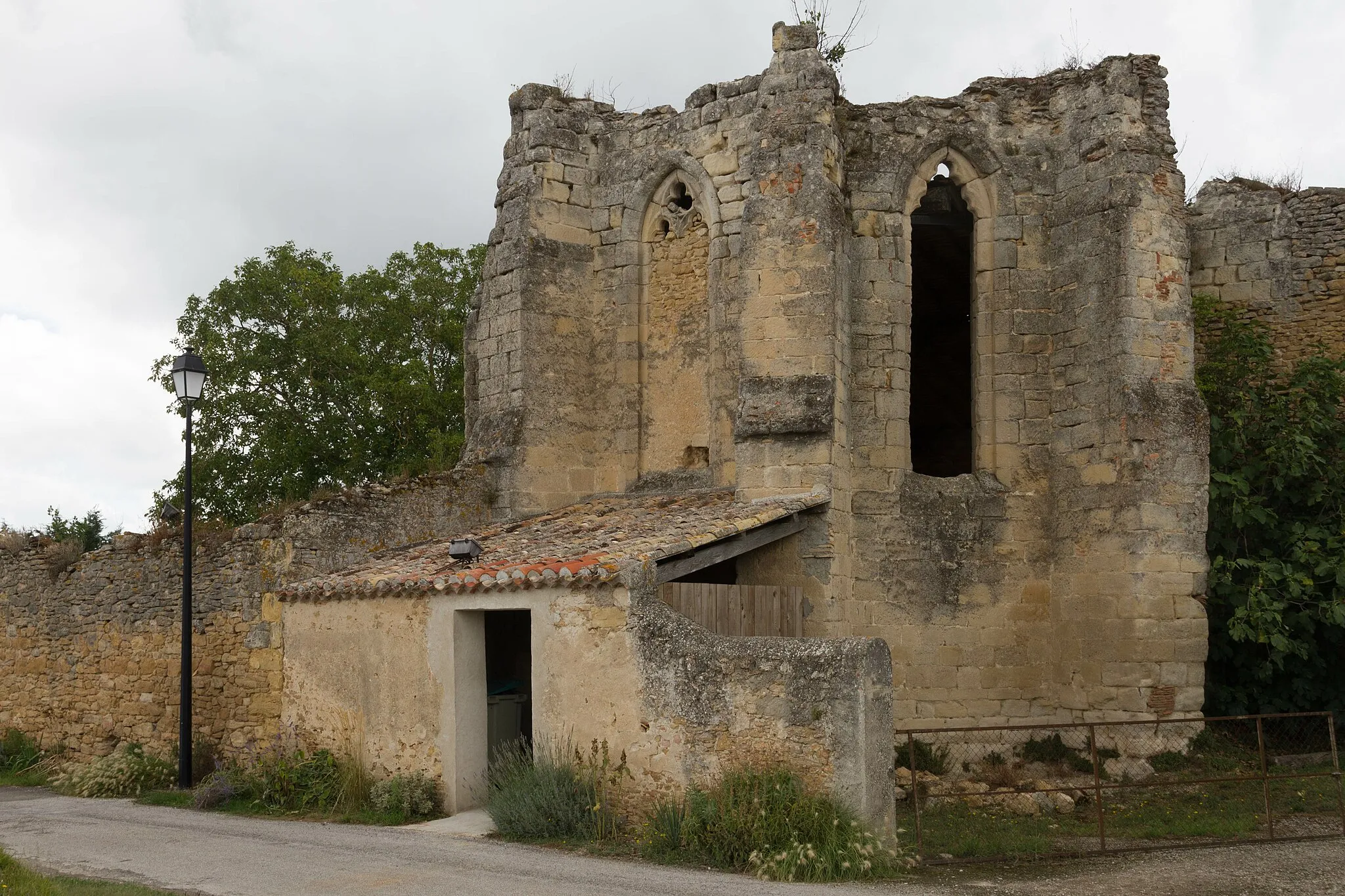 Photo showing: Ruines