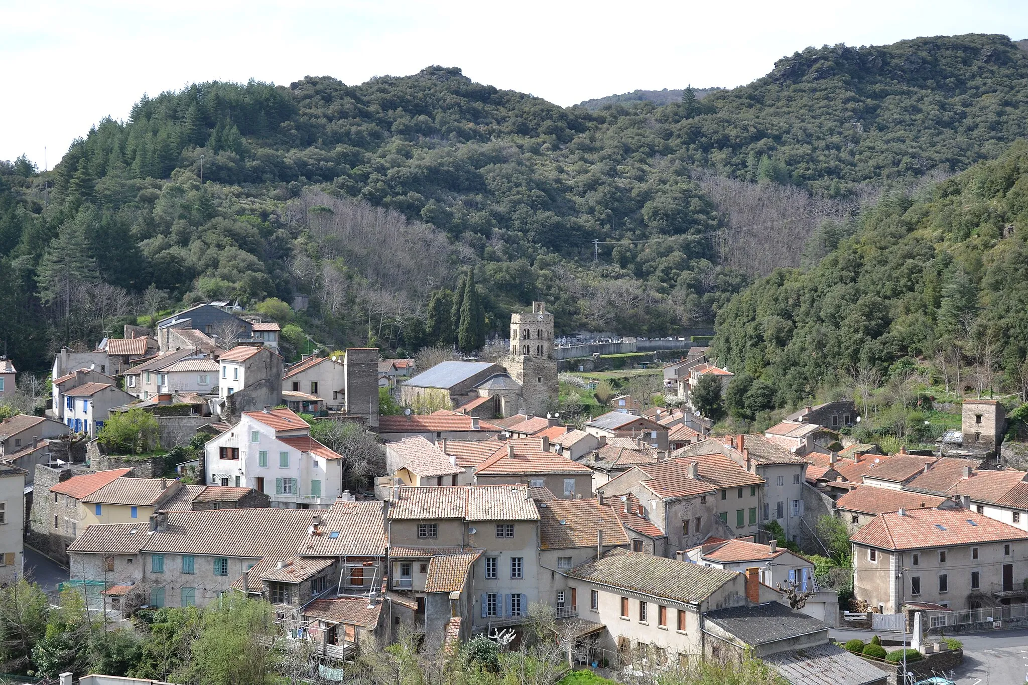 Photo showing: Vue générale du village depuis le calvaire
