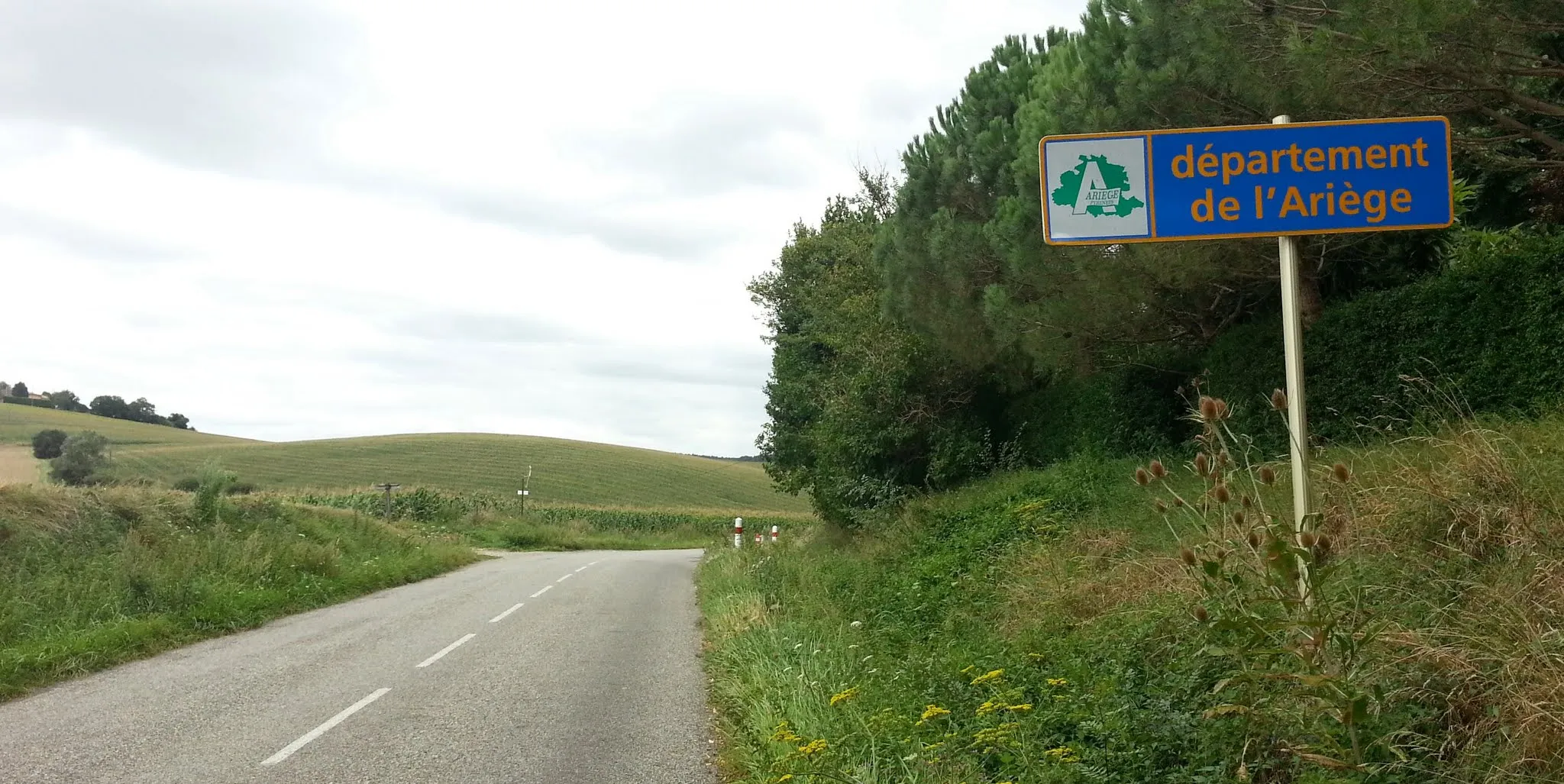 Photo showing: En haut d'une côte, arrivée dans l'Ariège!