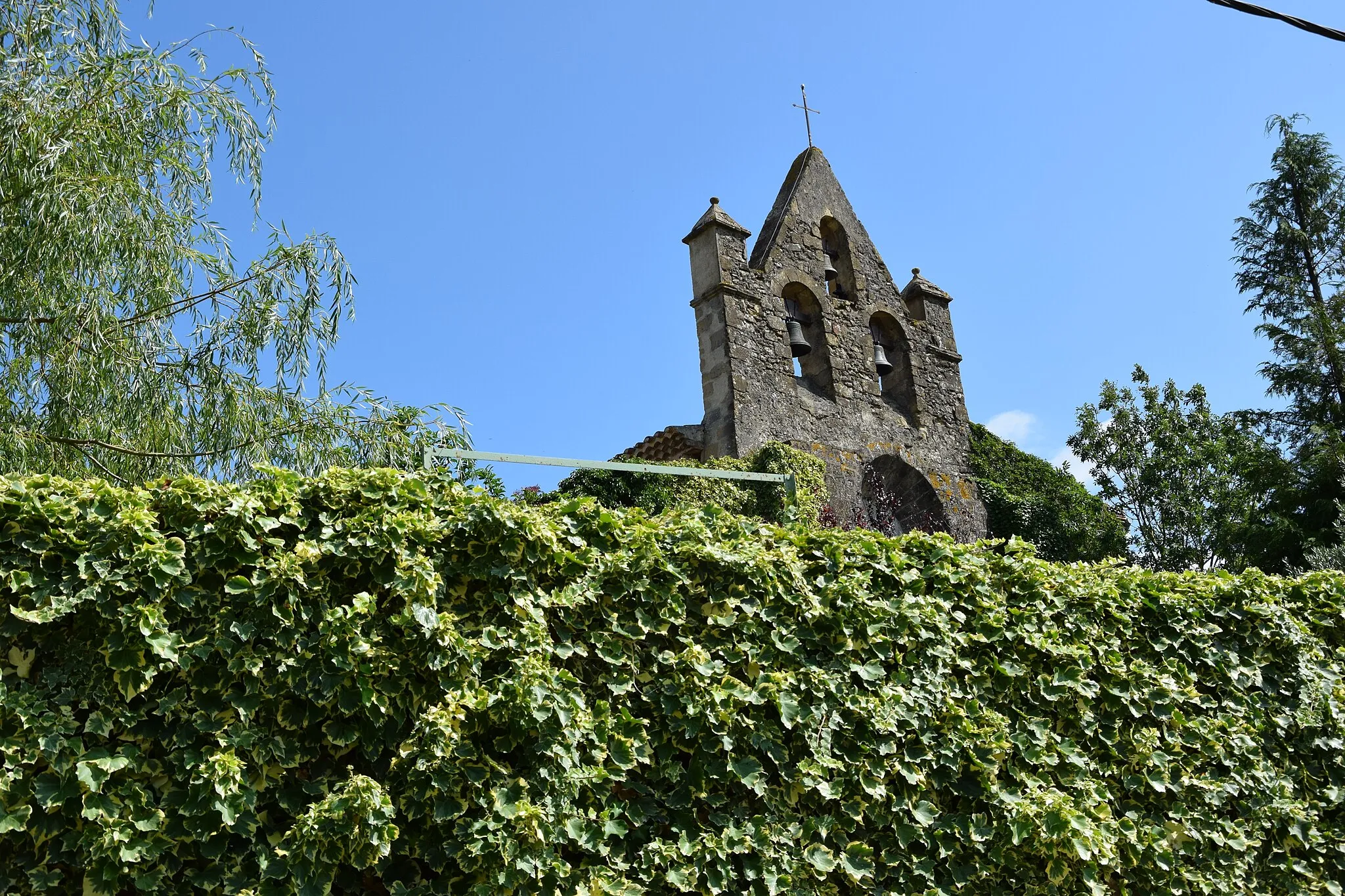 Photo showing: This building is indexed in the base Mérimée, a database of architectural heritage maintained by the French Ministry of Culture, under the reference PA00102851 .