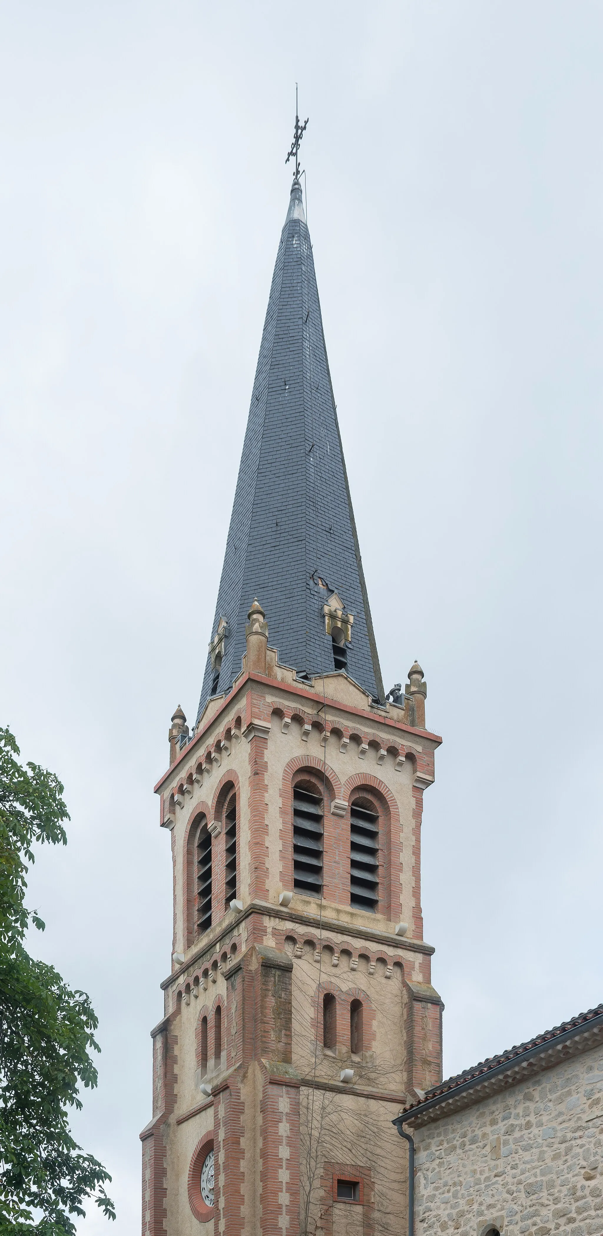 Photo showing: Bell tower of the Saint Peter church in Aguts, Tarn, France