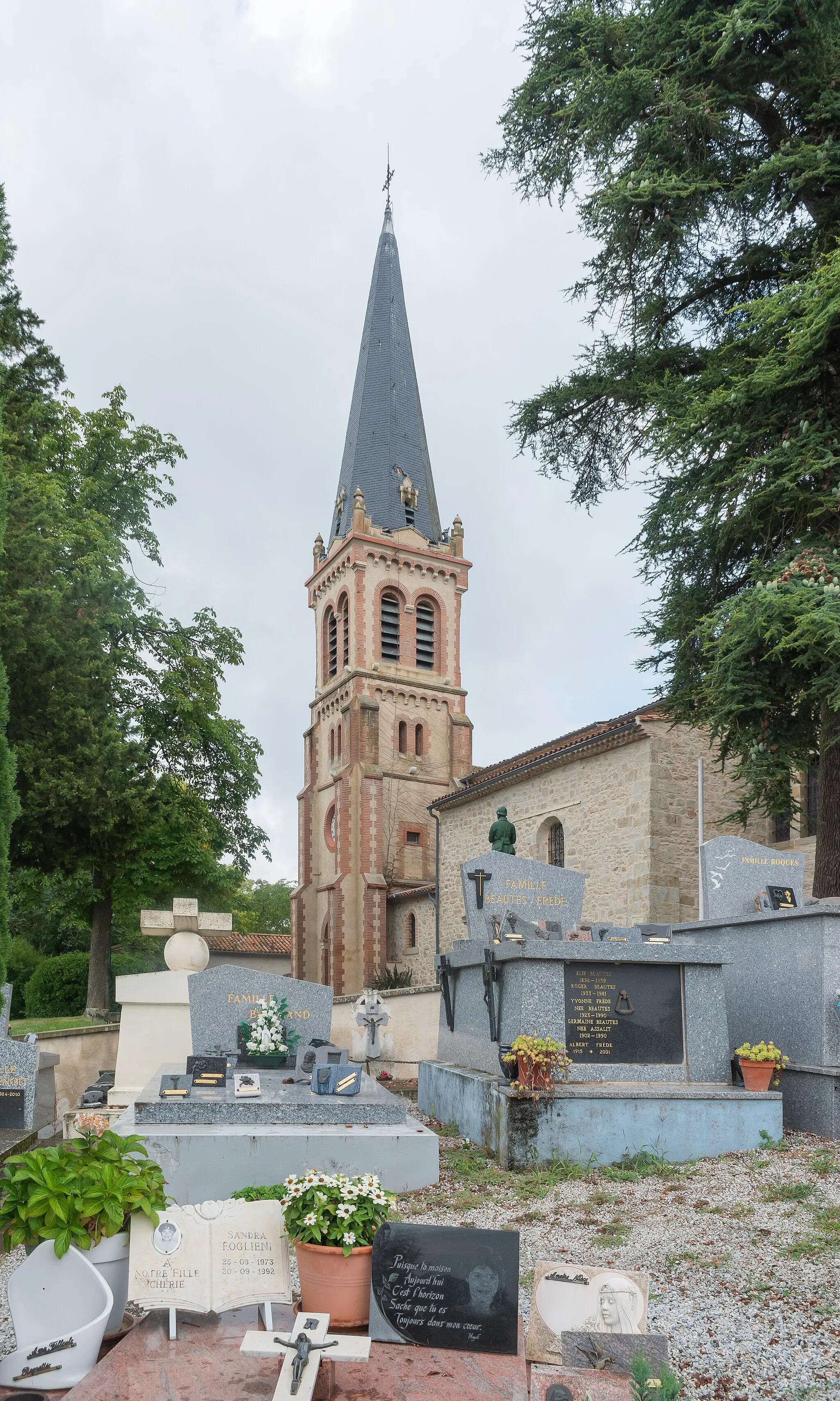 Photo showing: Saint Peter church in Aguts, Tarn, France