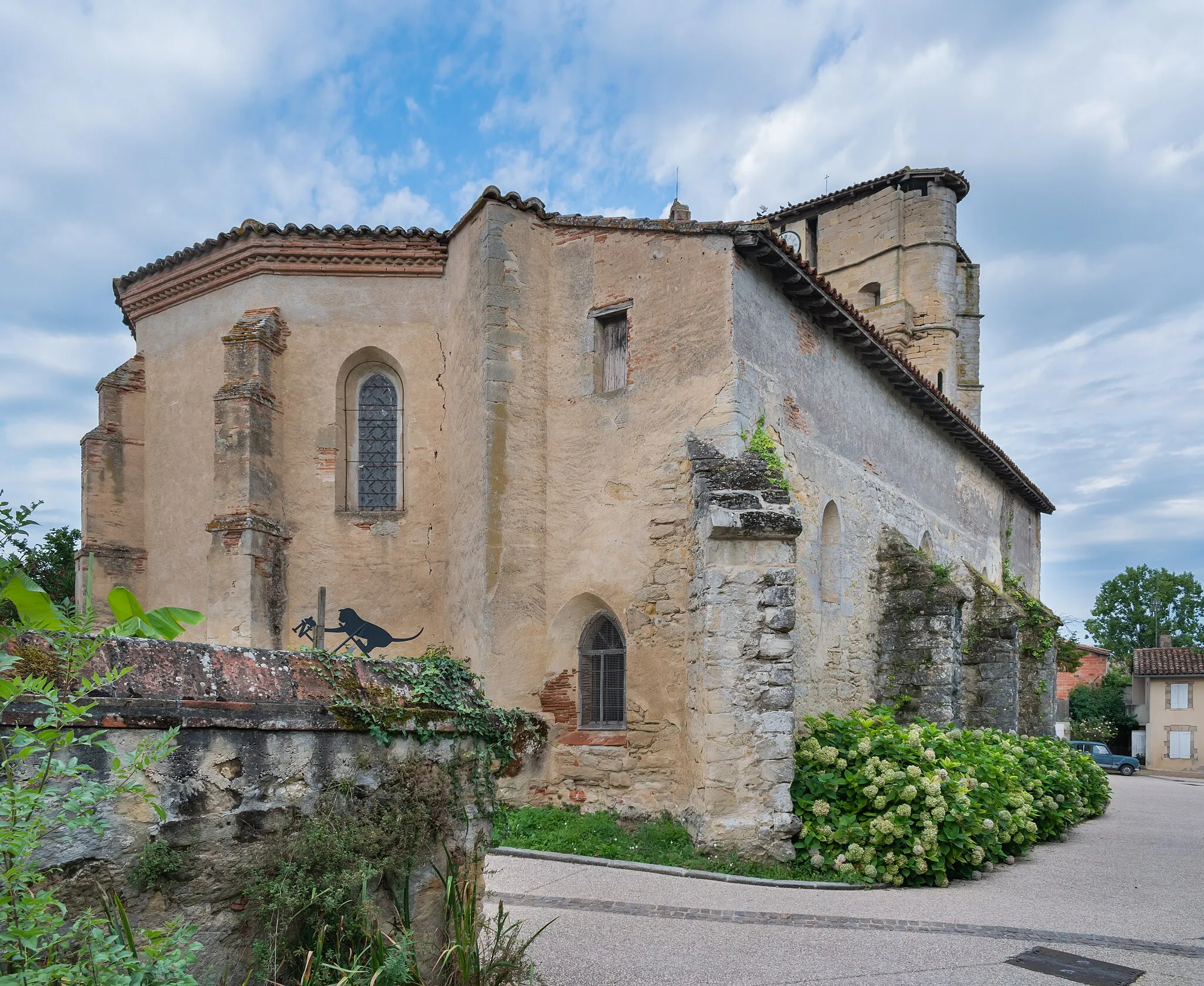 Photo showing: This building is inscrit au titre des monuments historiques de la France. It is indexed in the base Mérimée, a database of architectural heritage maintained by the French Ministry of Culture, under the reference PA00095488 .